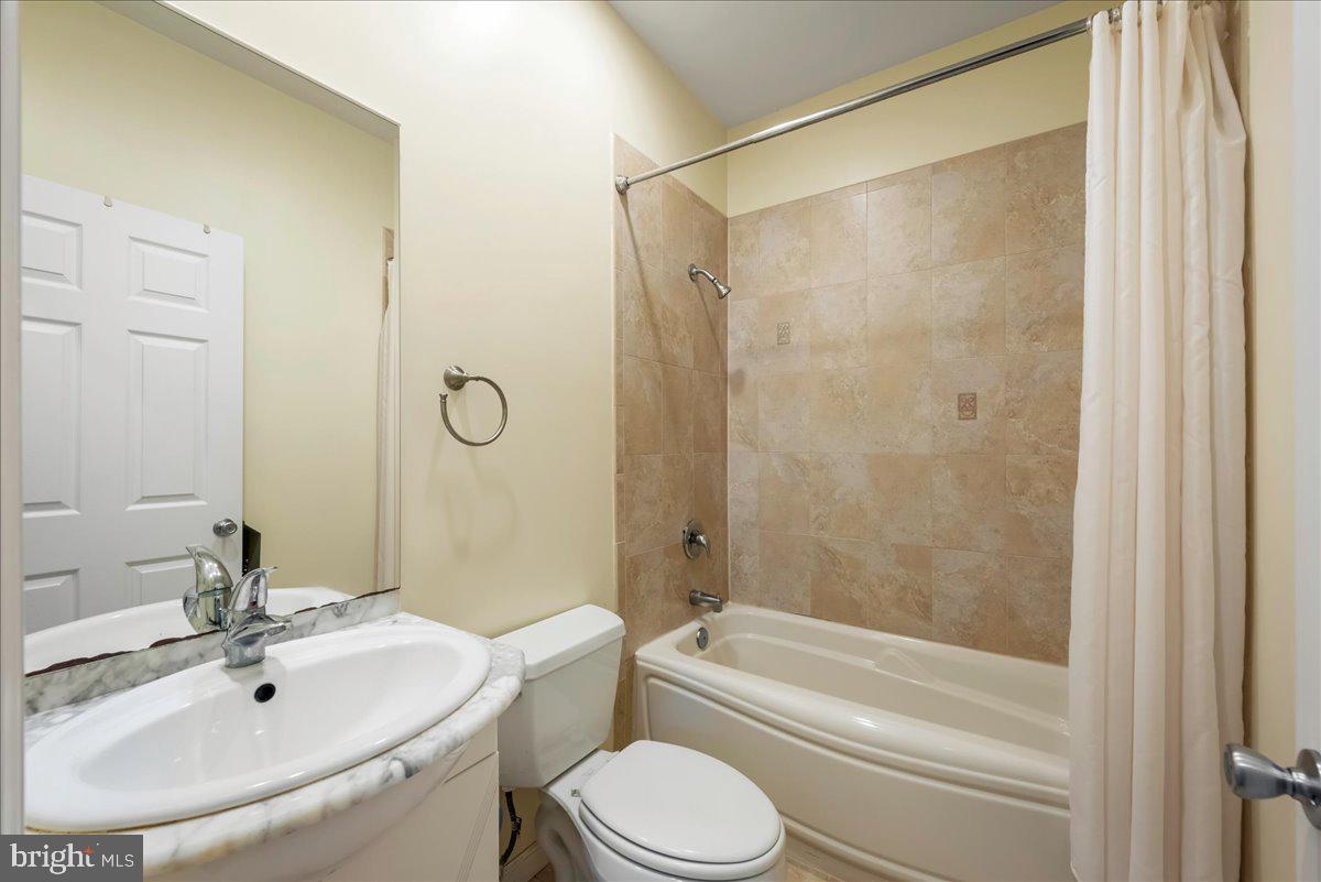 LAURELWOODS - Residential