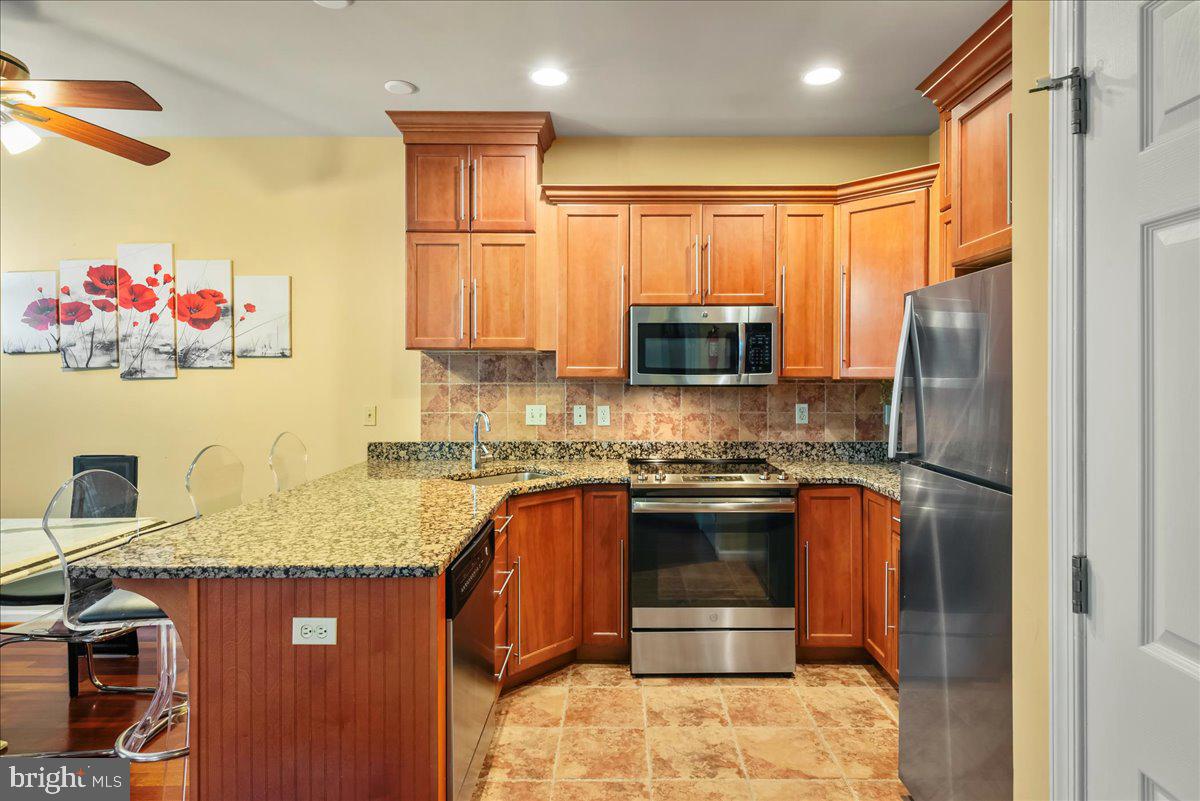 LAURELWOODS - Residential