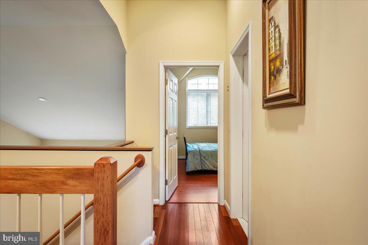 LAURELWOODS - Residential