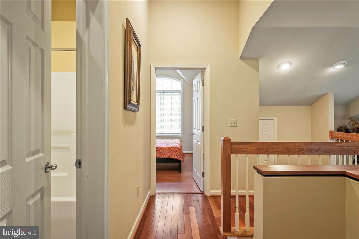 LAURELWOODS - Residential