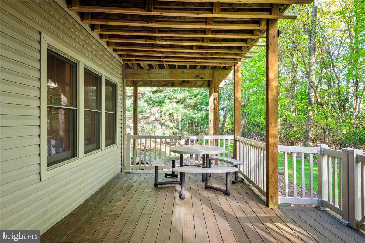 LAURELWOODS - Residential