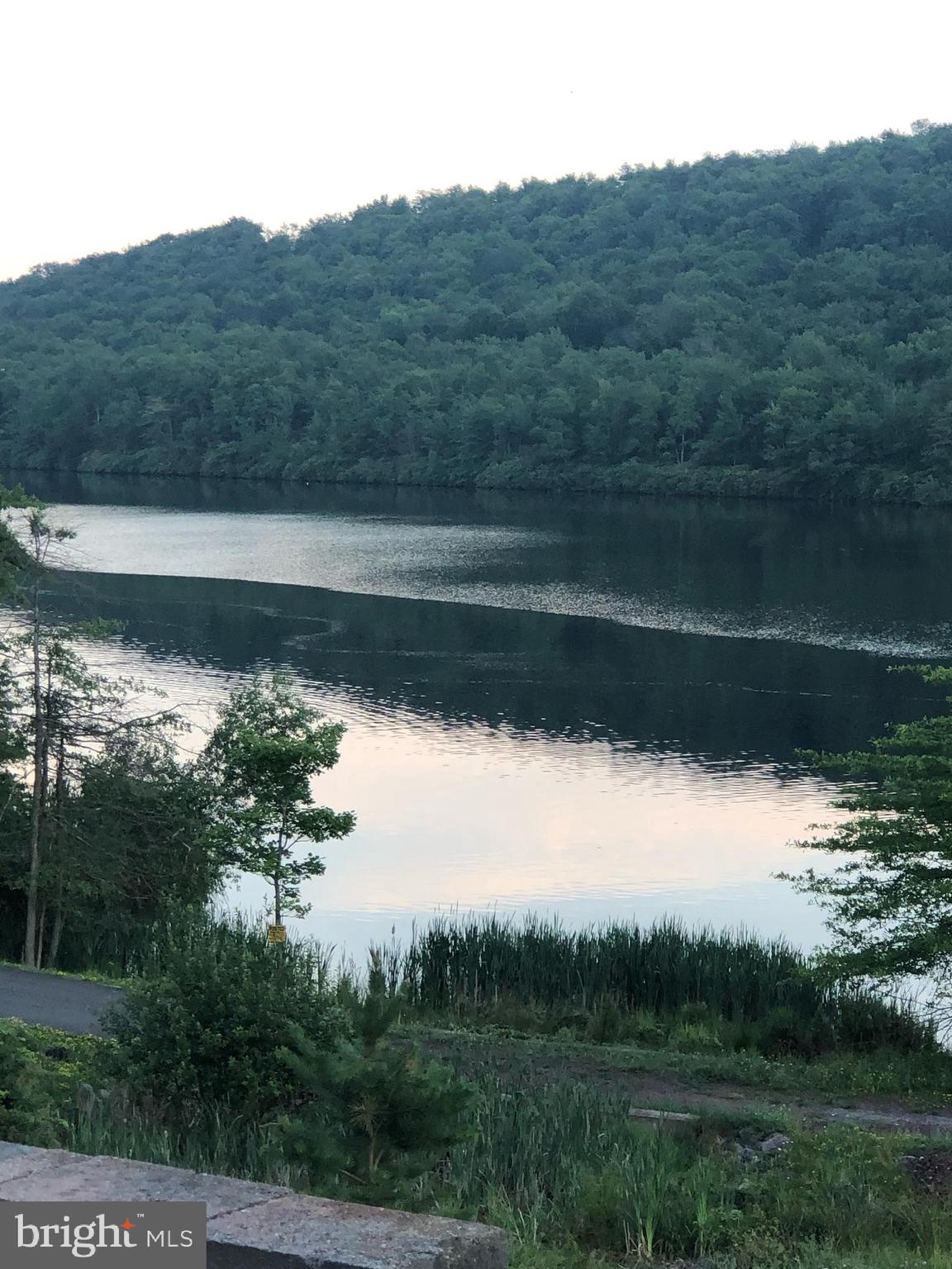 LAURELWOODS - Residential