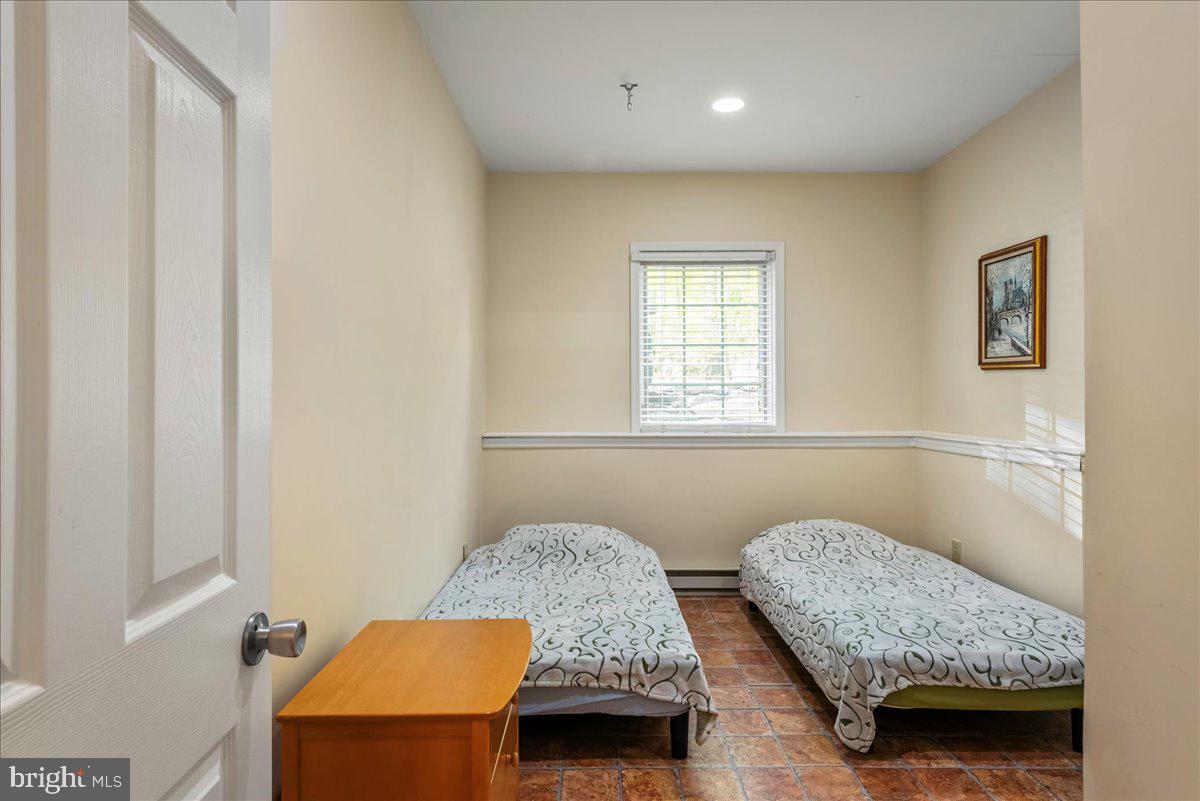 LAURELWOODS - Residential