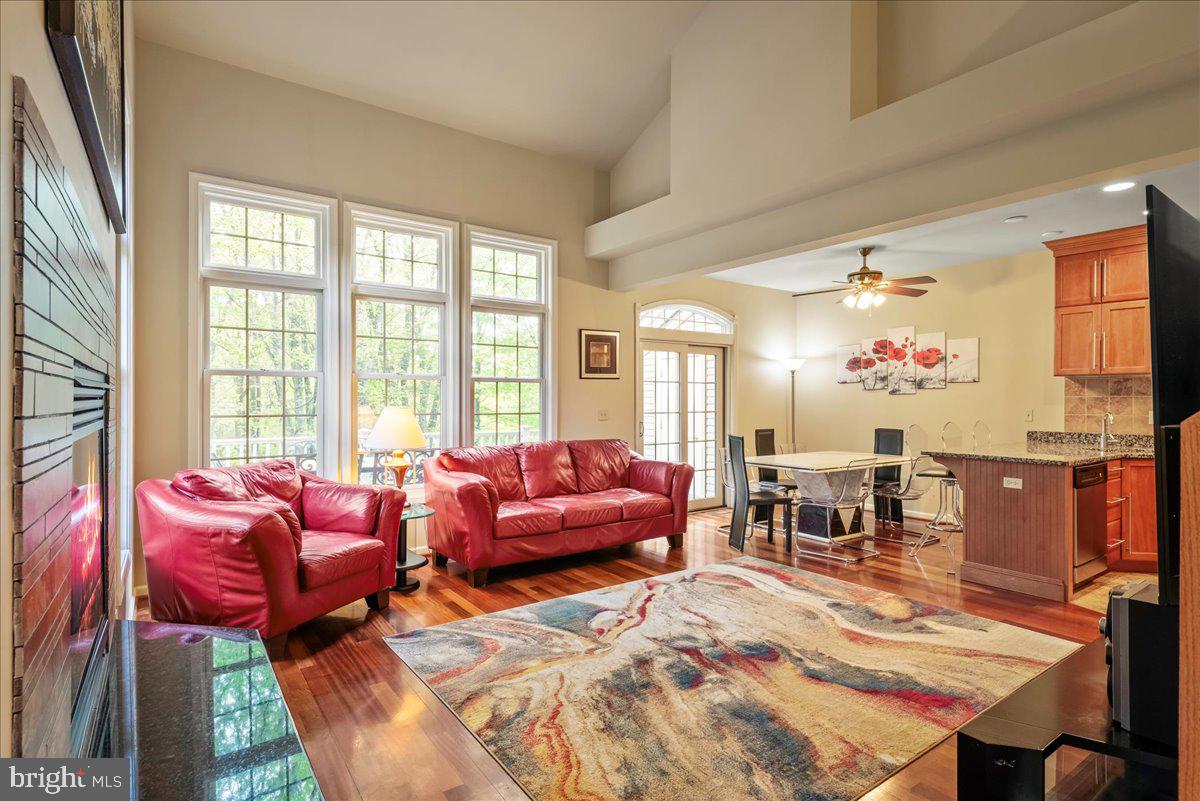 LAURELWOODS - Residential