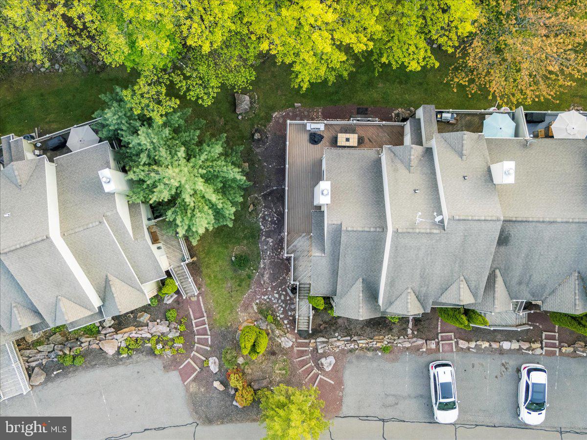 LAURELWOODS - Residential