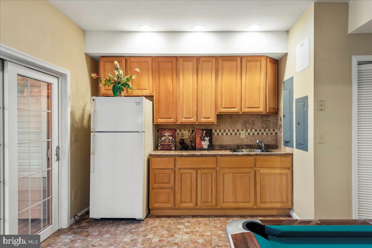 LAURELWOODS - Residential