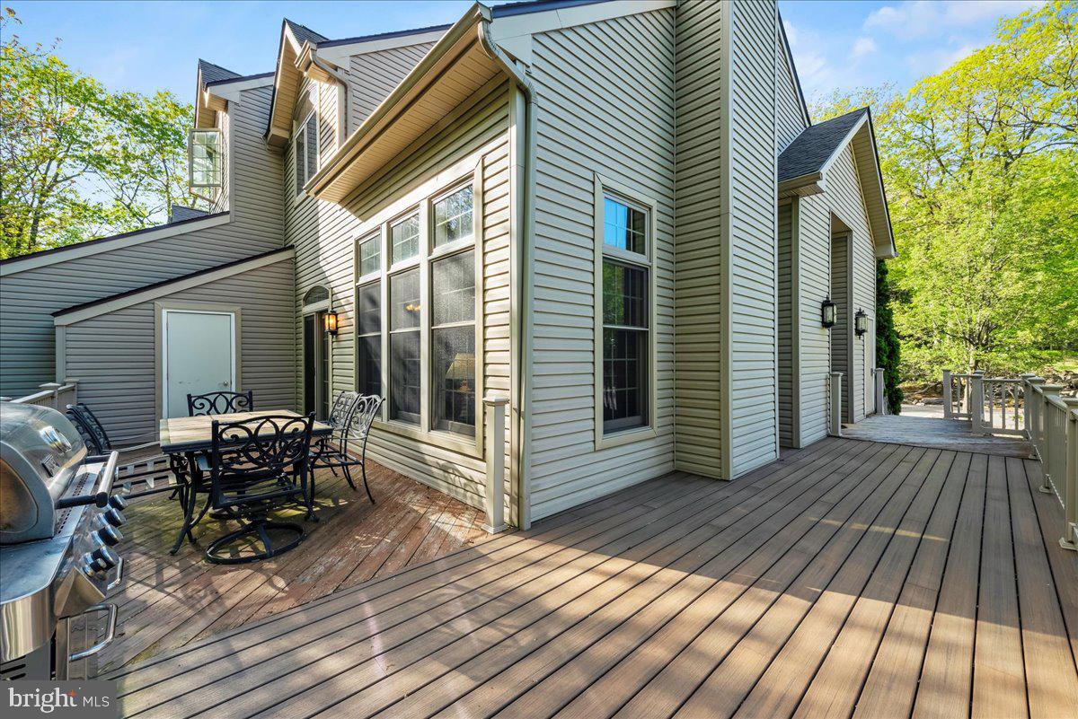 LAURELWOODS - Residential