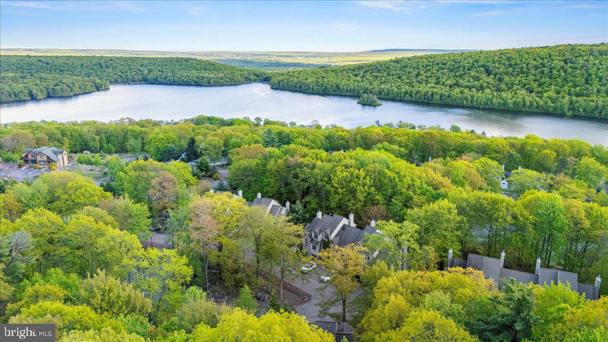 LAURELWOODS - Residential