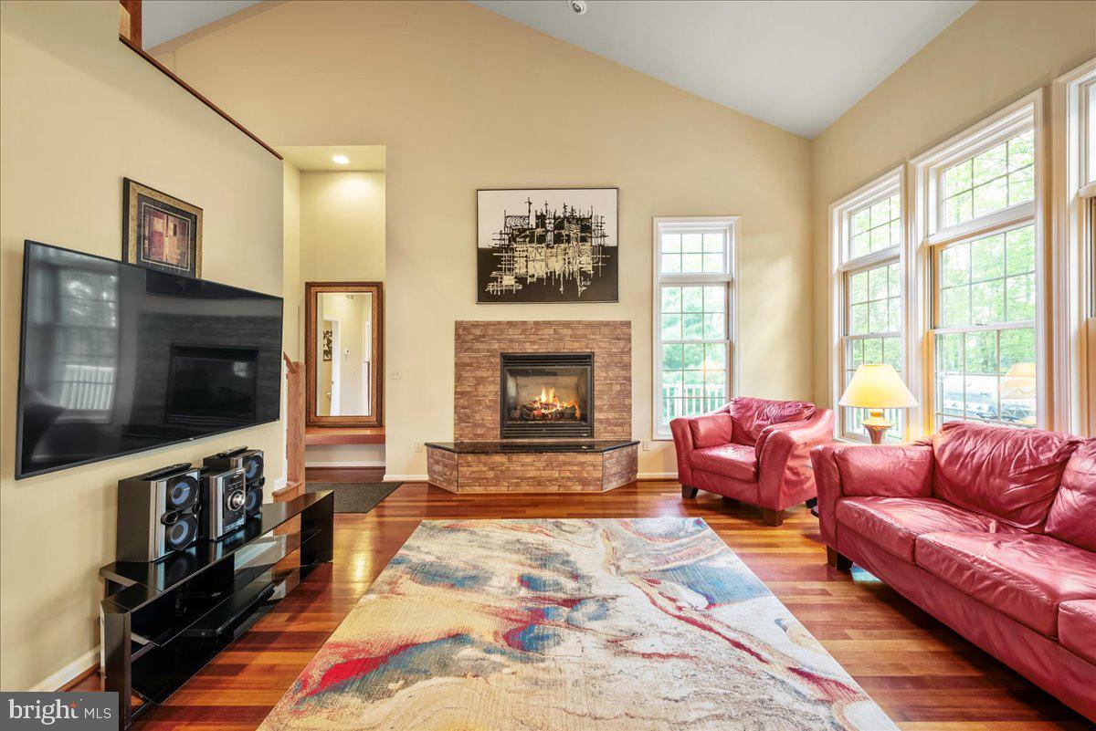 LAURELWOODS - Residential