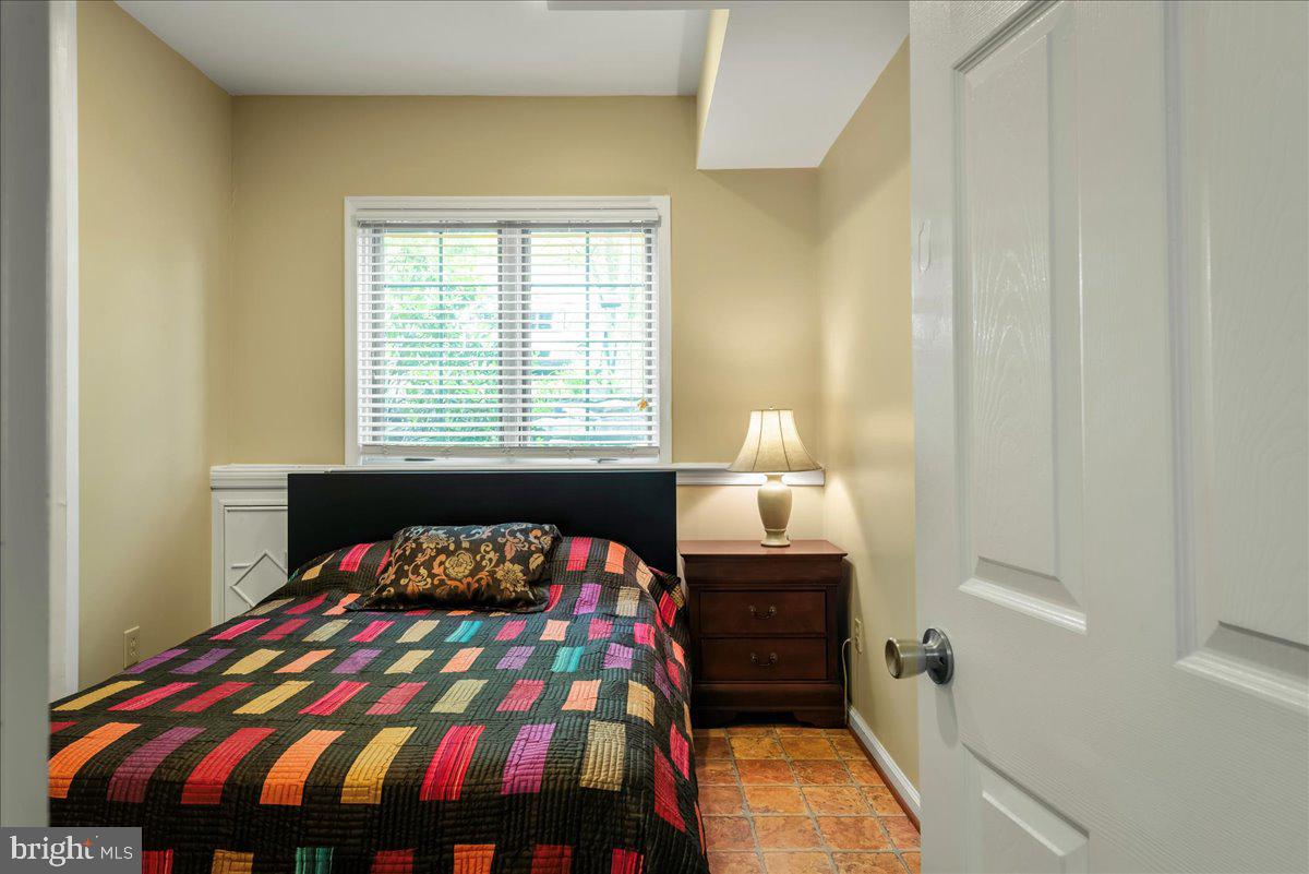 LAURELWOODS - Residential