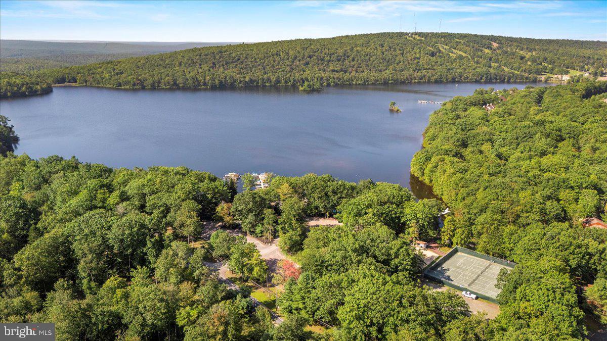 LAURELWOODS - Residential