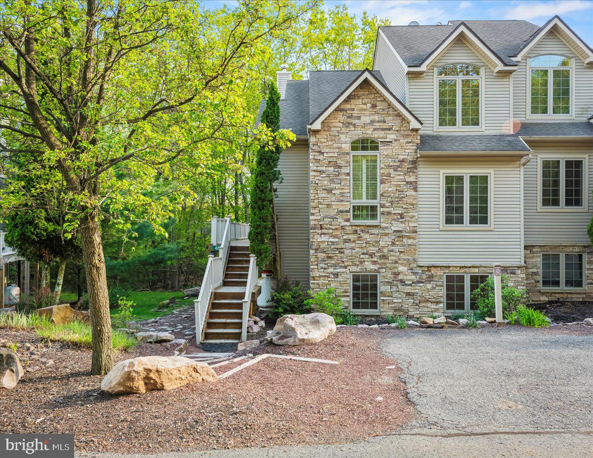 LAURELWOODS - Residential