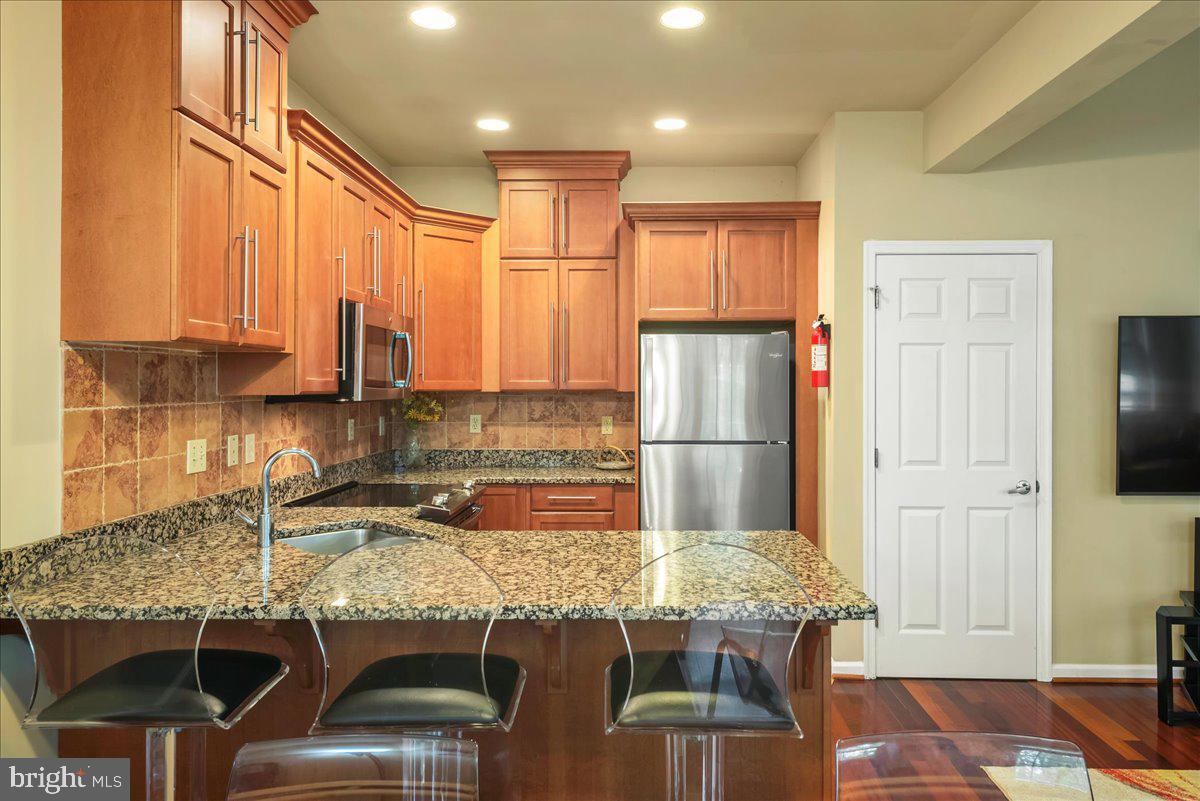 LAURELWOODS - Residential