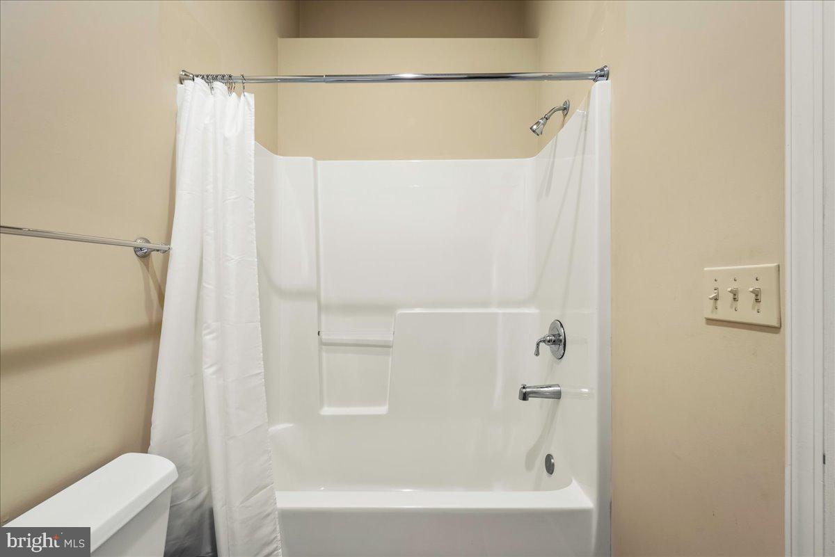 LAURELWOODS - Residential