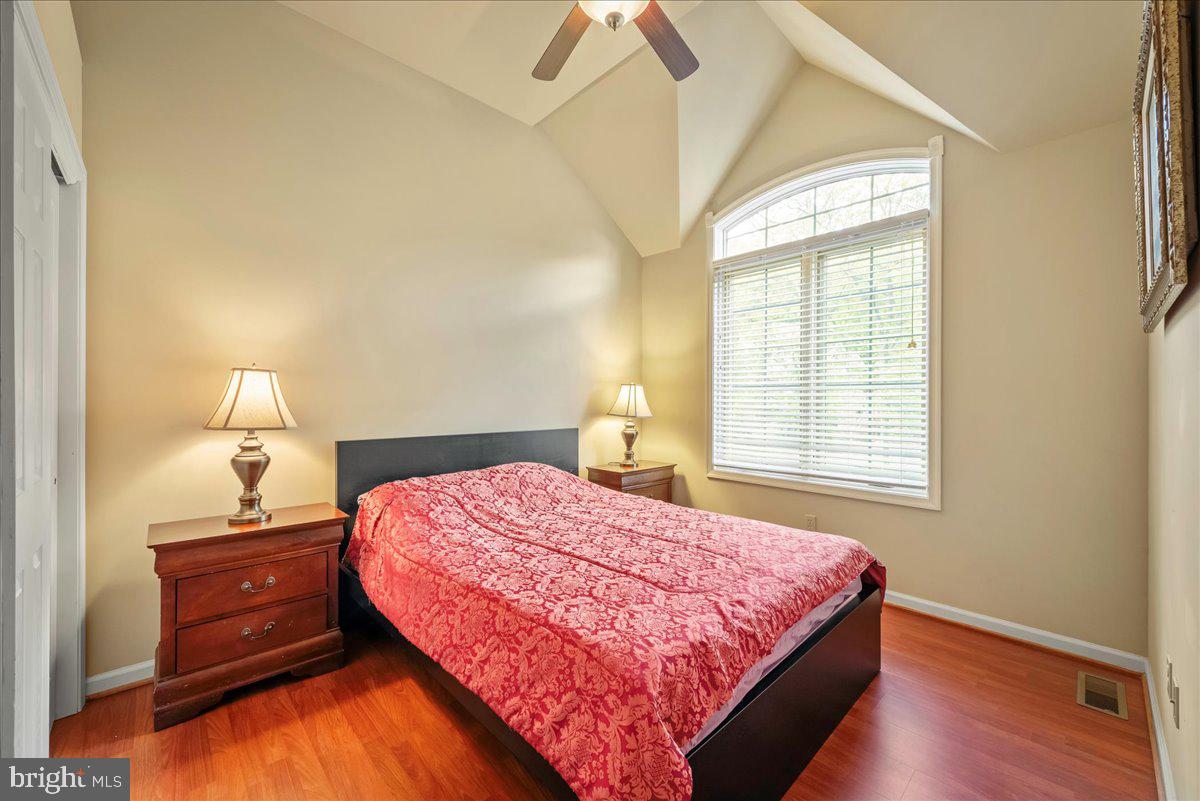 LAURELWOODS - Residential