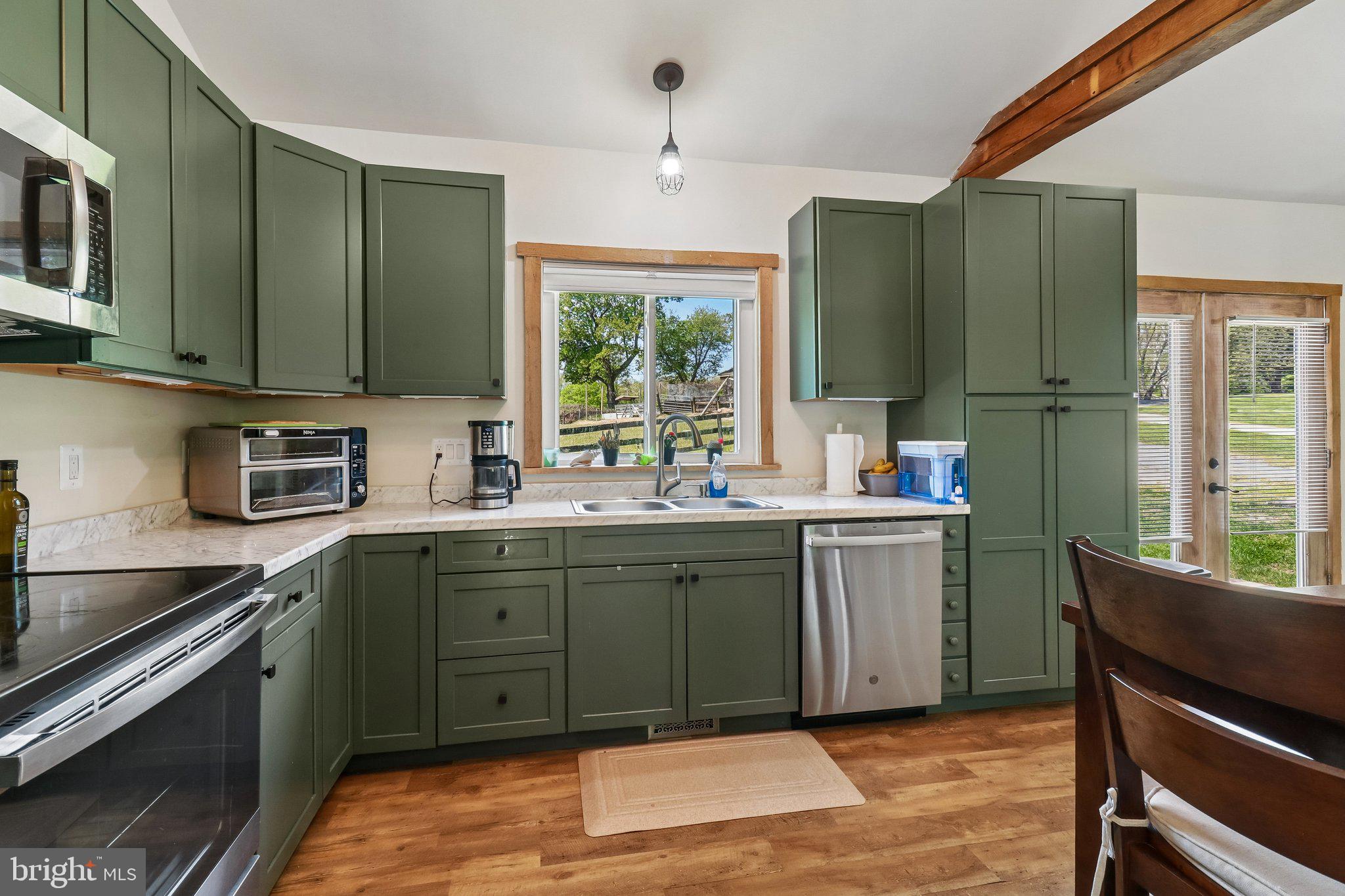 SOUTHERN KNOLL FARMS - Residential
