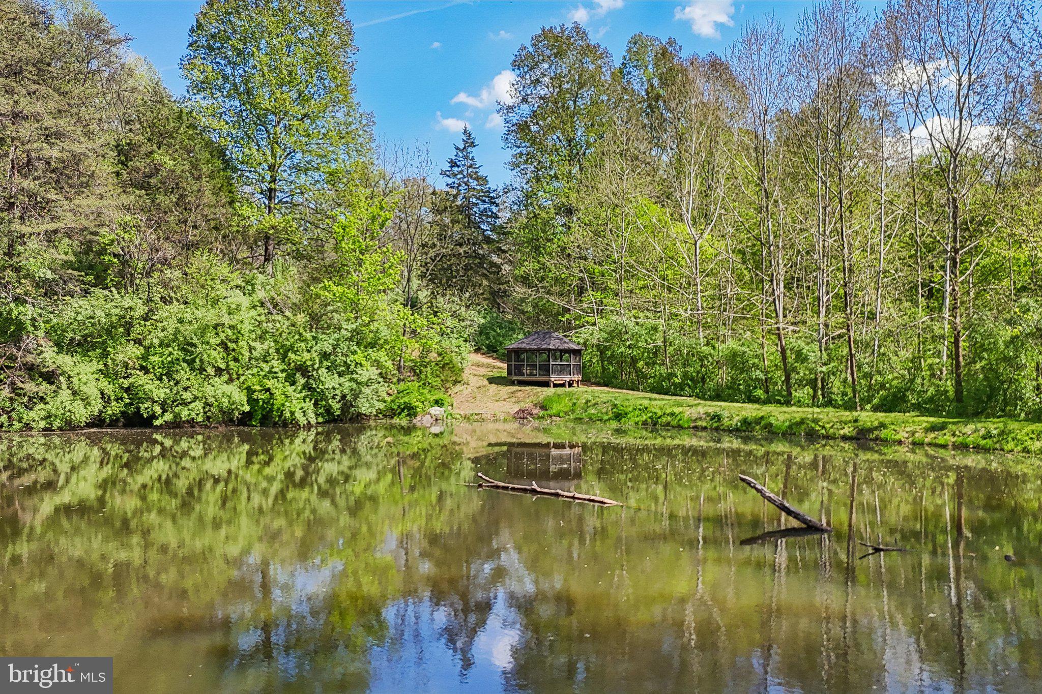SOUTHERN KNOLL FARMS - Residential