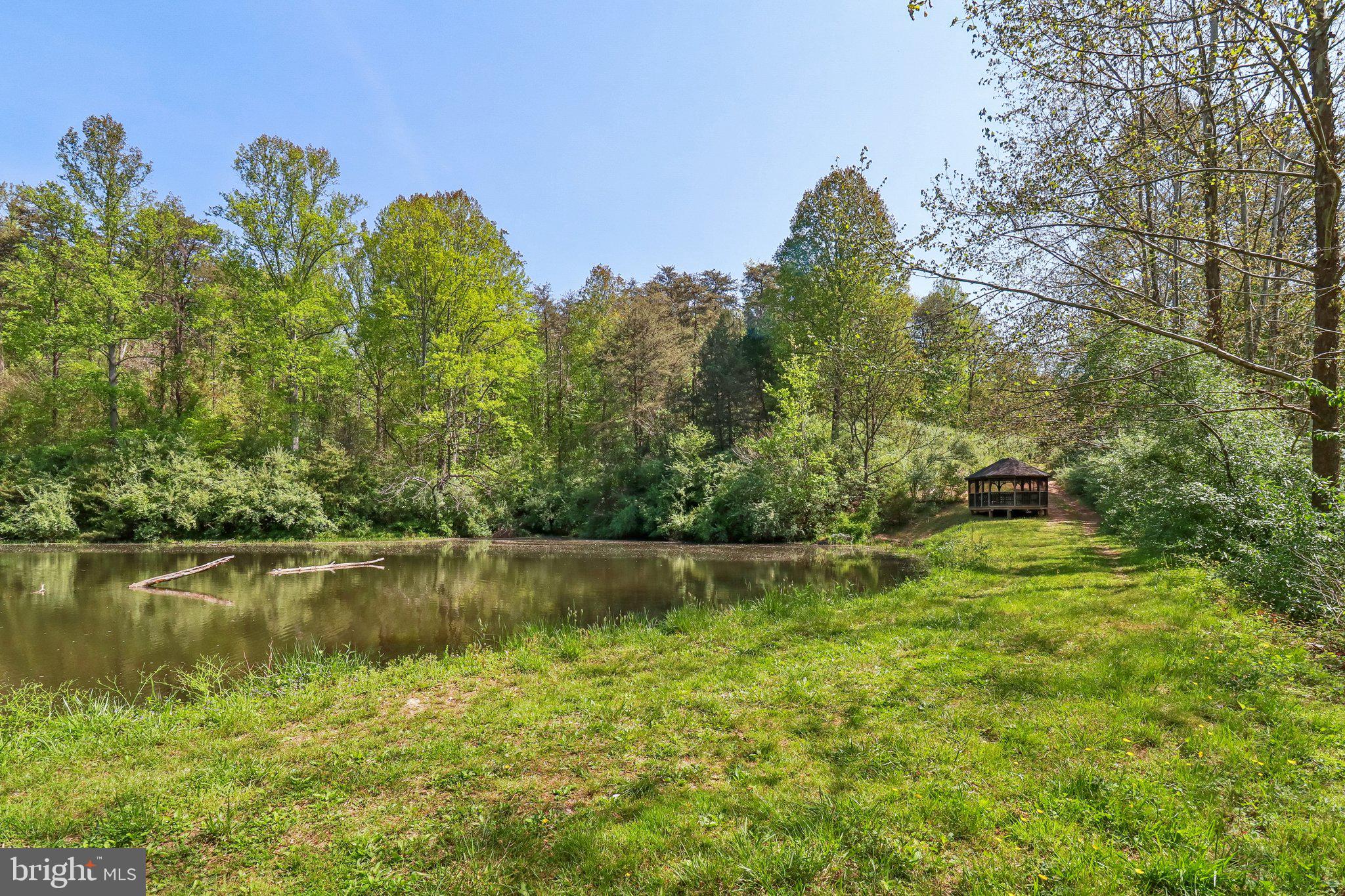 SOUTHERN KNOLL FARMS - Residential