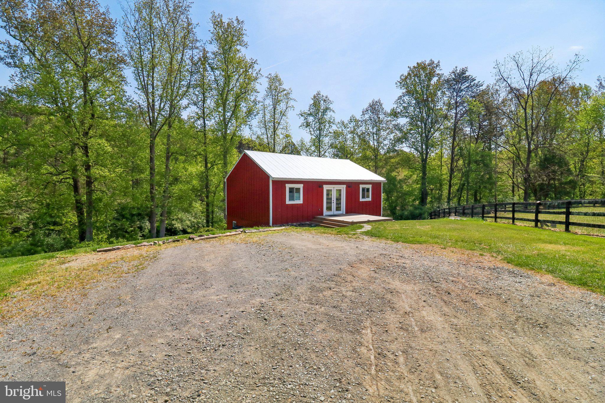 SOUTHERN KNOLL FARMS - Residential