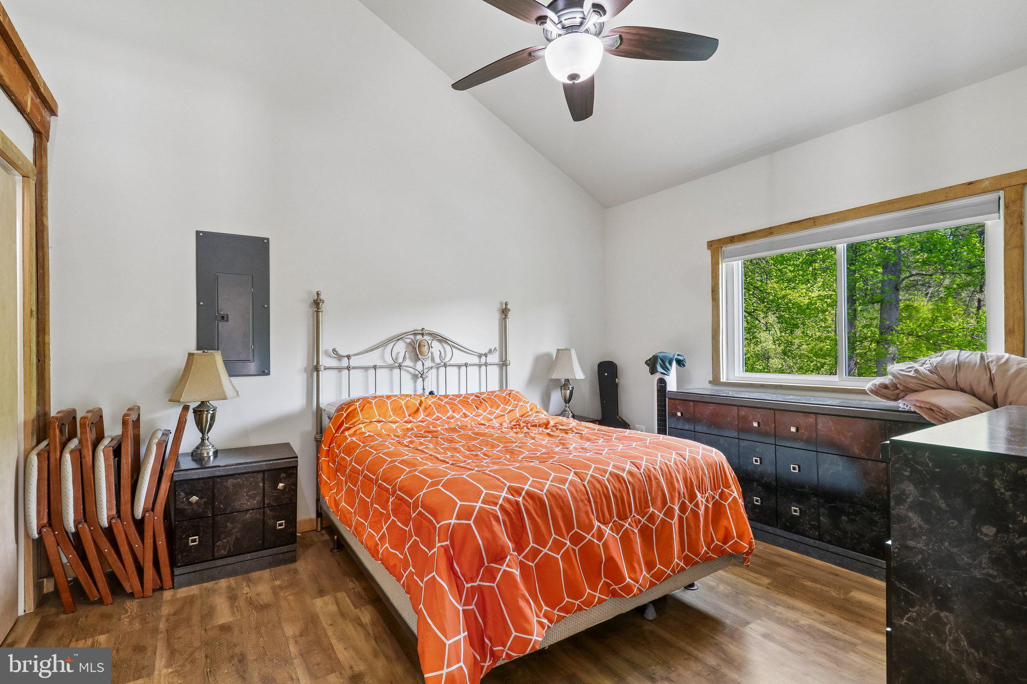 SOUTHERN KNOLL FARMS - Residential