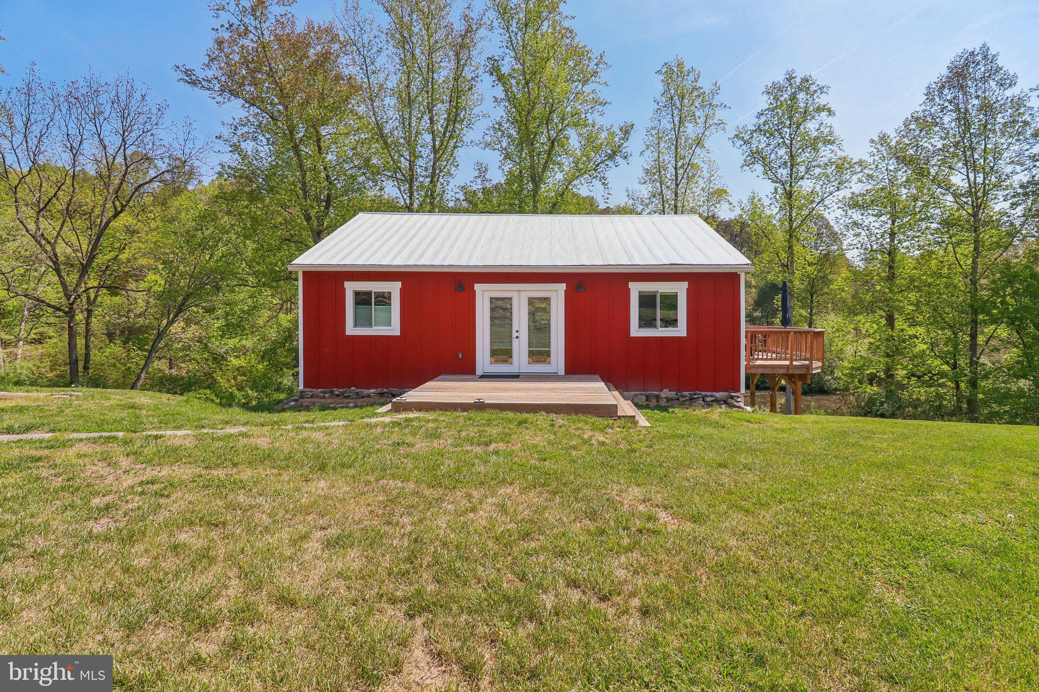 SOUTHERN KNOLL FARMS - Residential