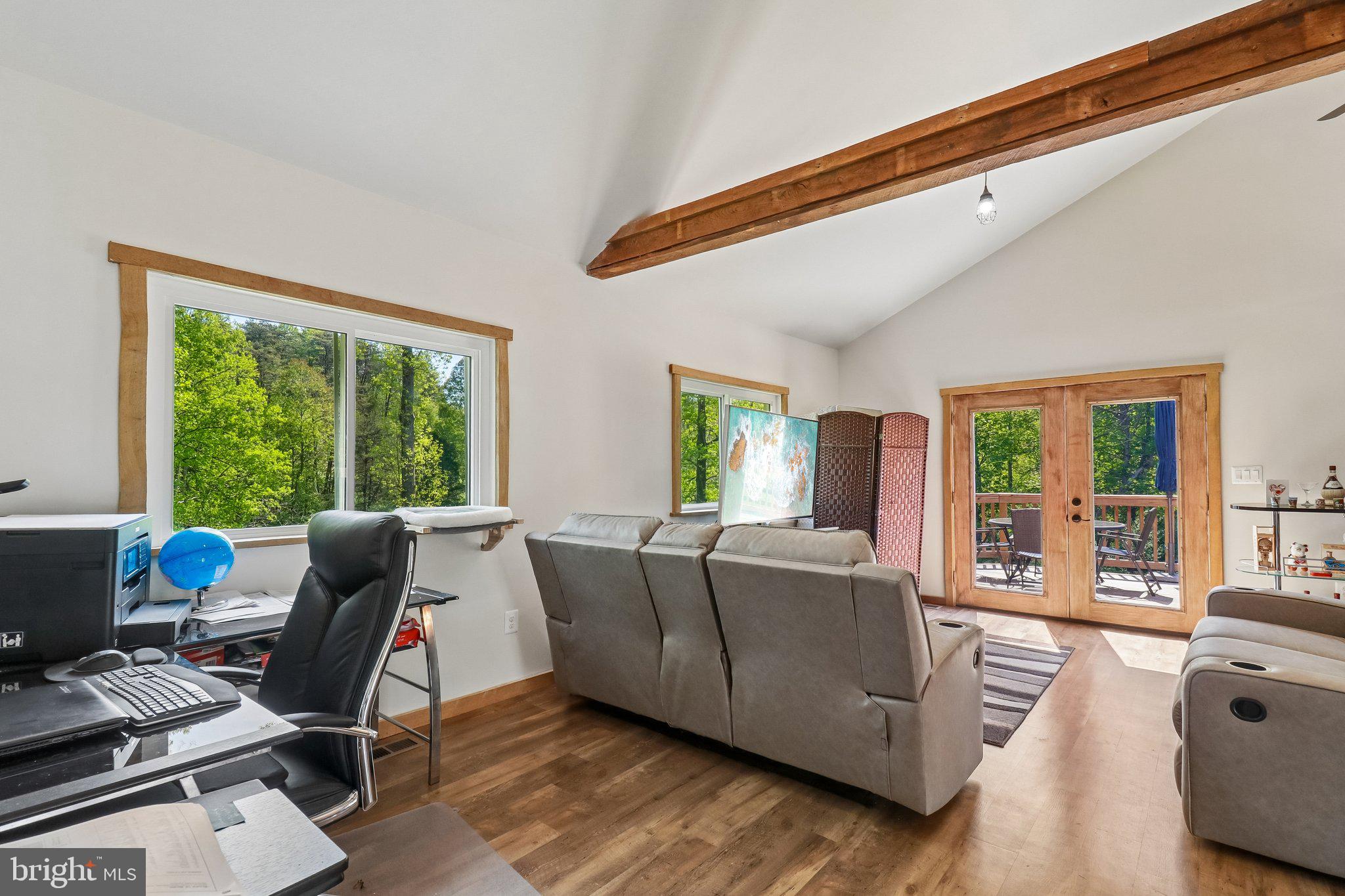 SOUTHERN KNOLL FARMS - Residential