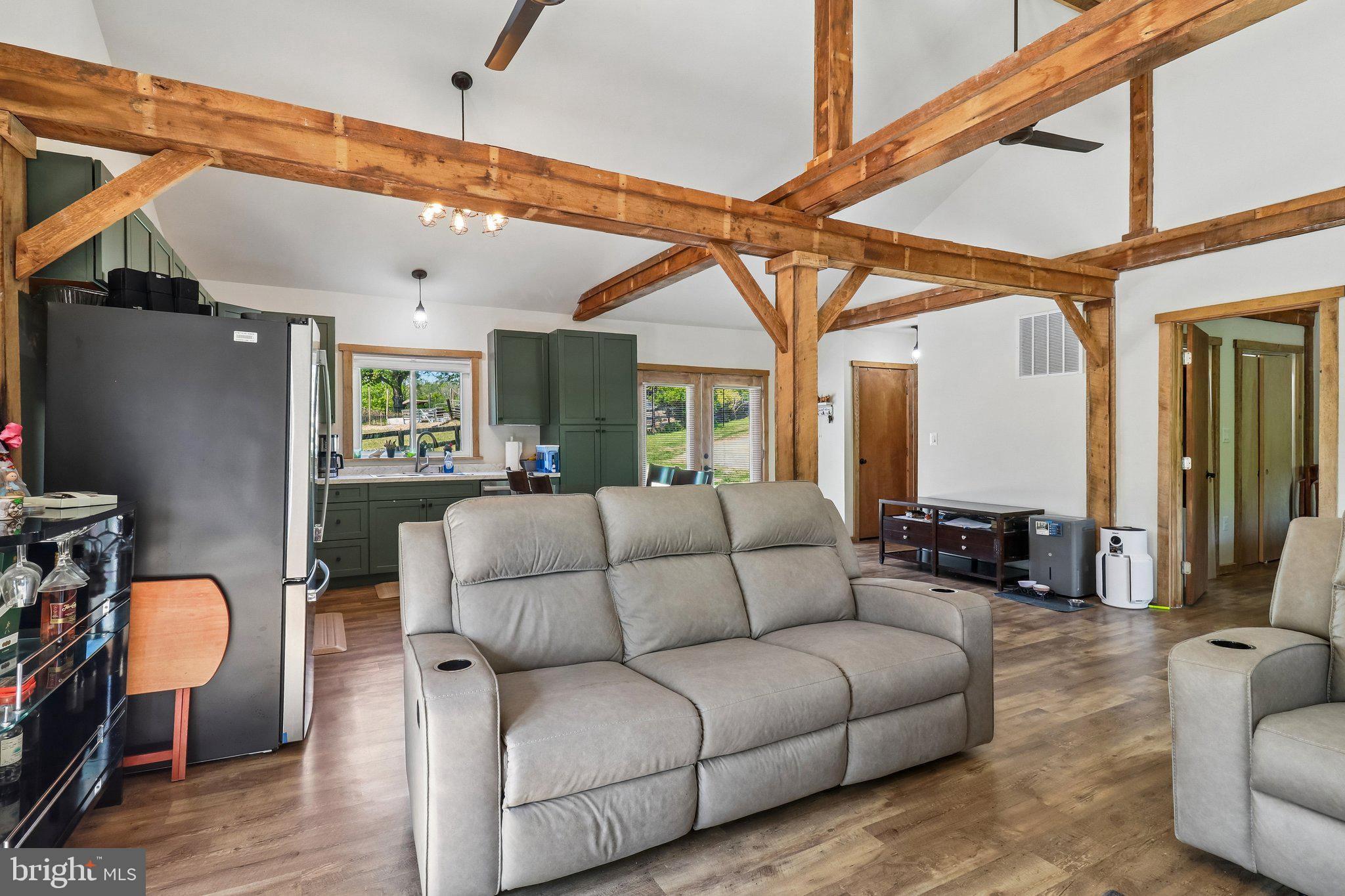 SOUTHERN KNOLL FARMS - Residential