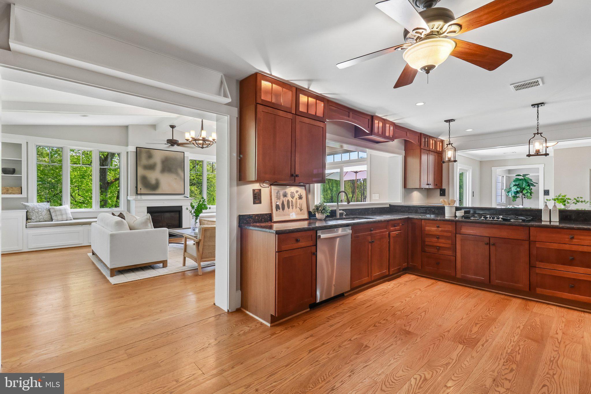 SOUTHERN KNOLL FARMS - Residential