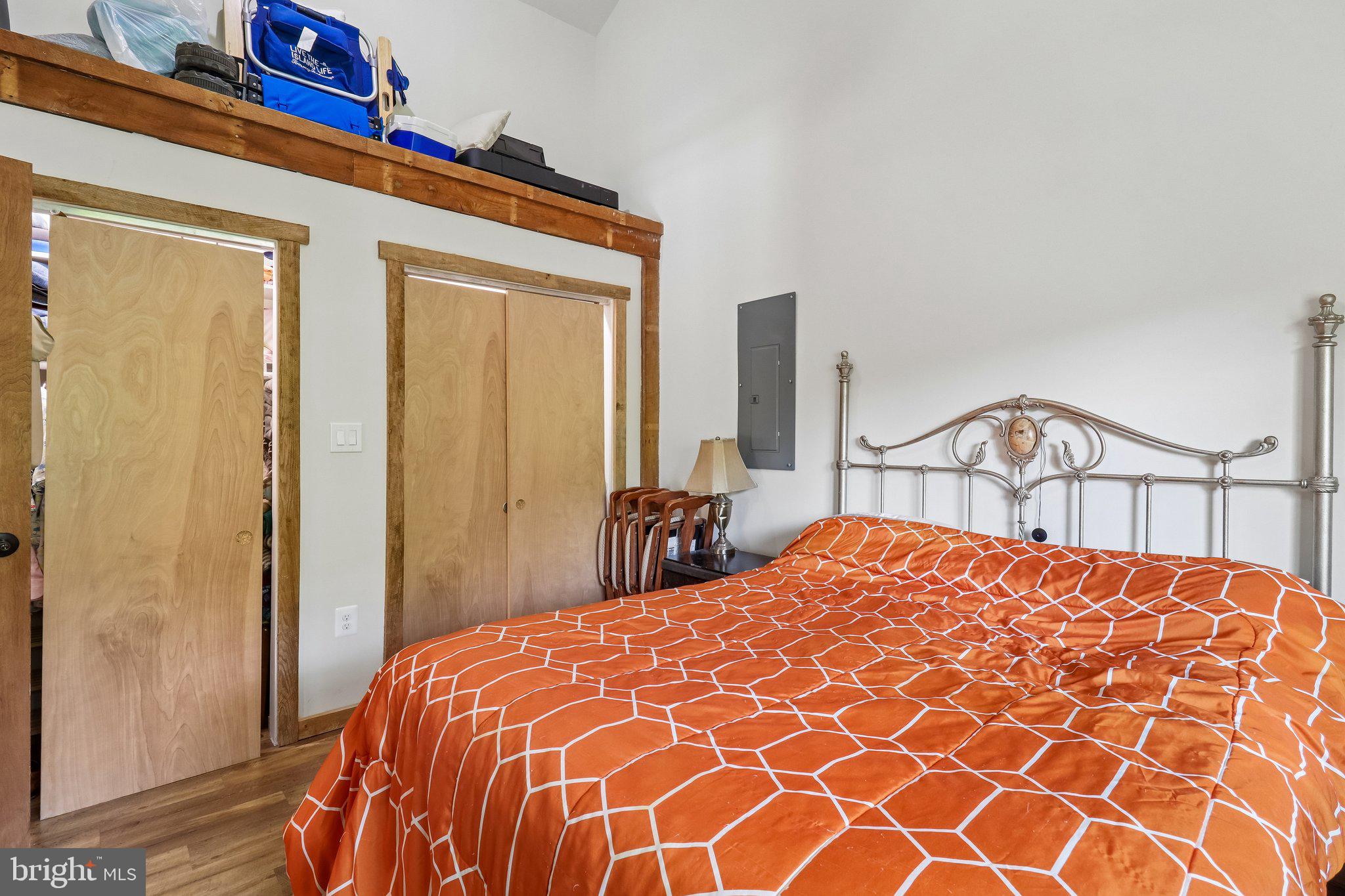 SOUTHERN KNOLL FARMS - Residential