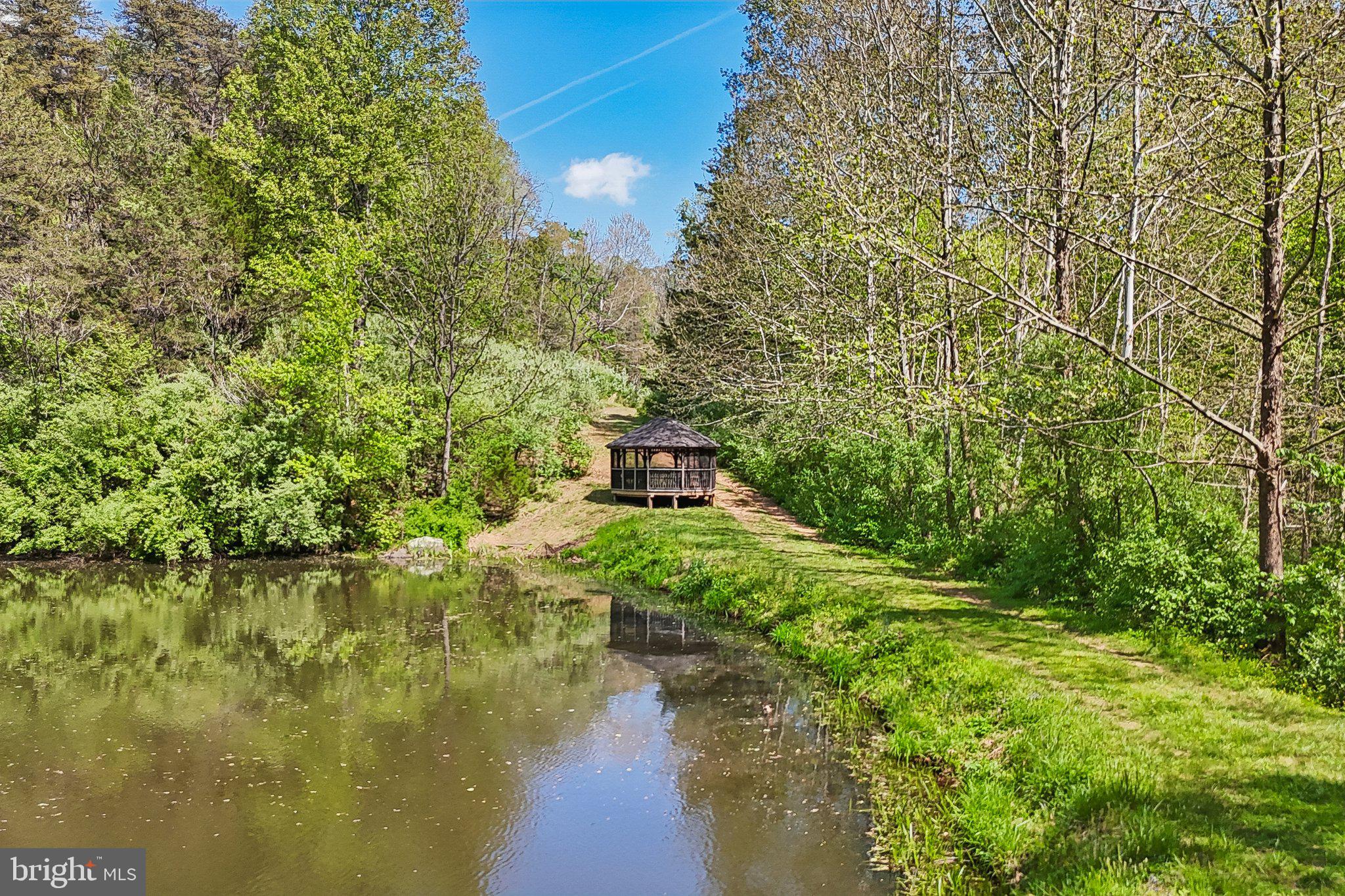 SOUTHERN KNOLL FARMS - Residential
