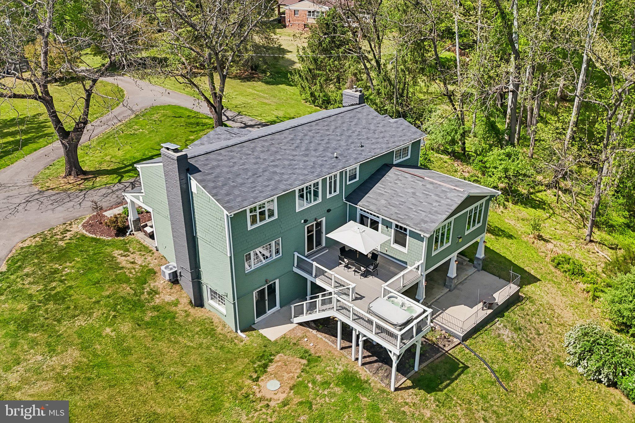 SOUTHERN KNOLL FARMS - Residential