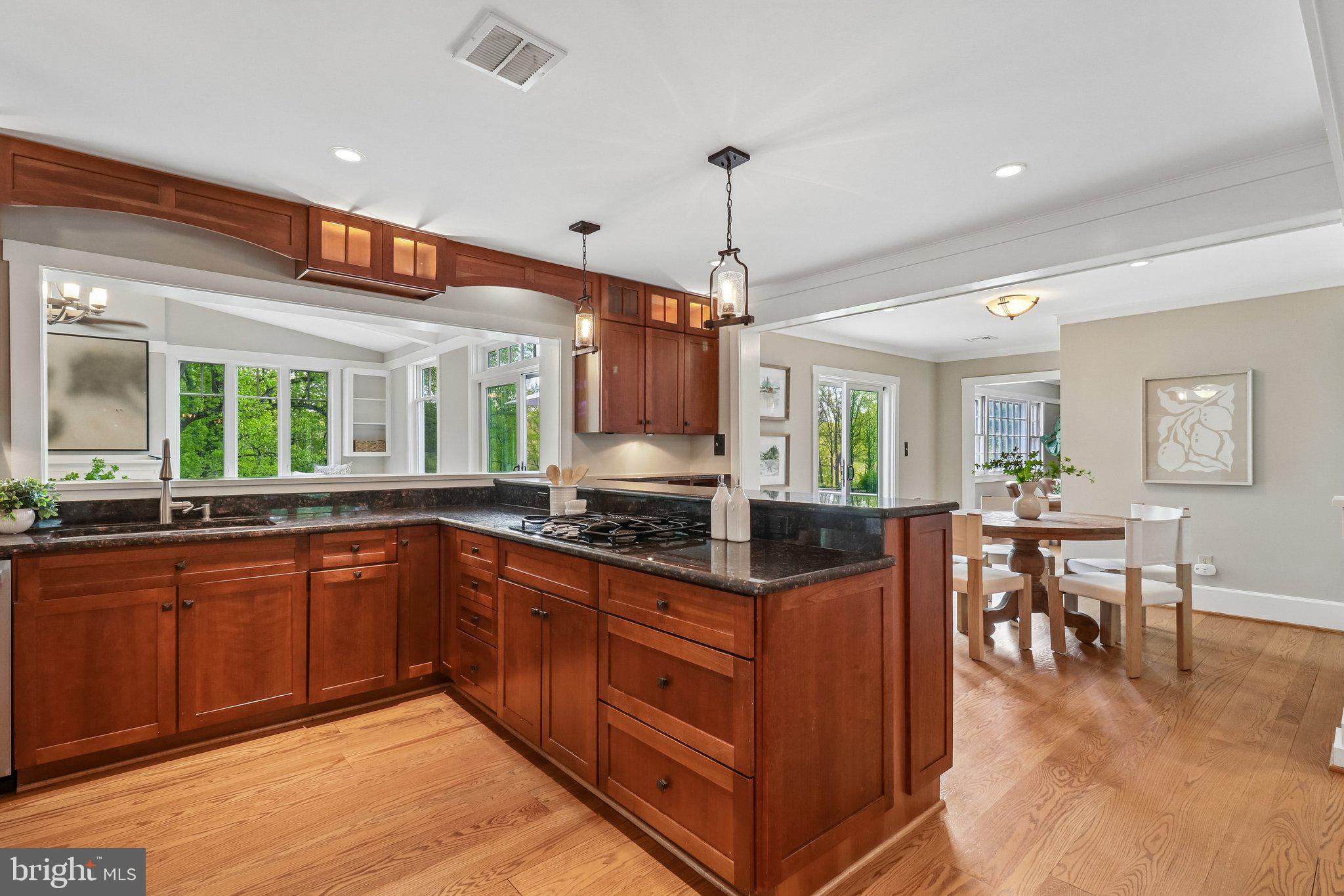 SOUTHERN KNOLL FARMS - Residential