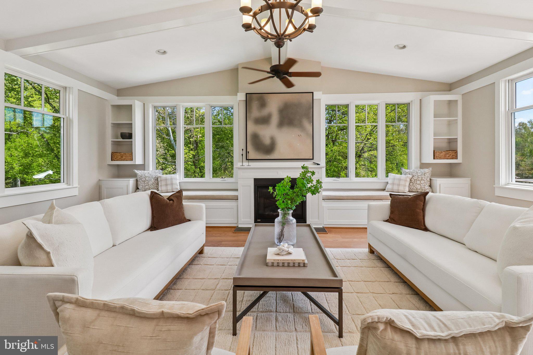 SOUTHERN KNOLL FARMS - Residential