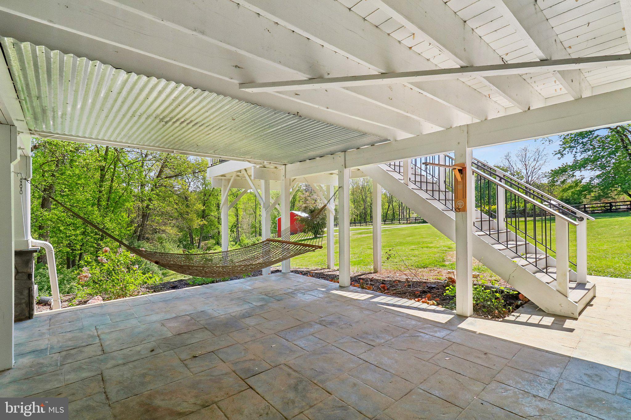 SOUTHERN KNOLL FARMS - Residential