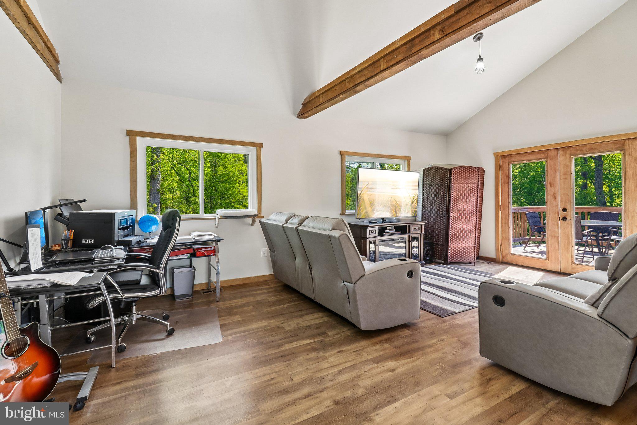 SOUTHERN KNOLL FARMS - Residential