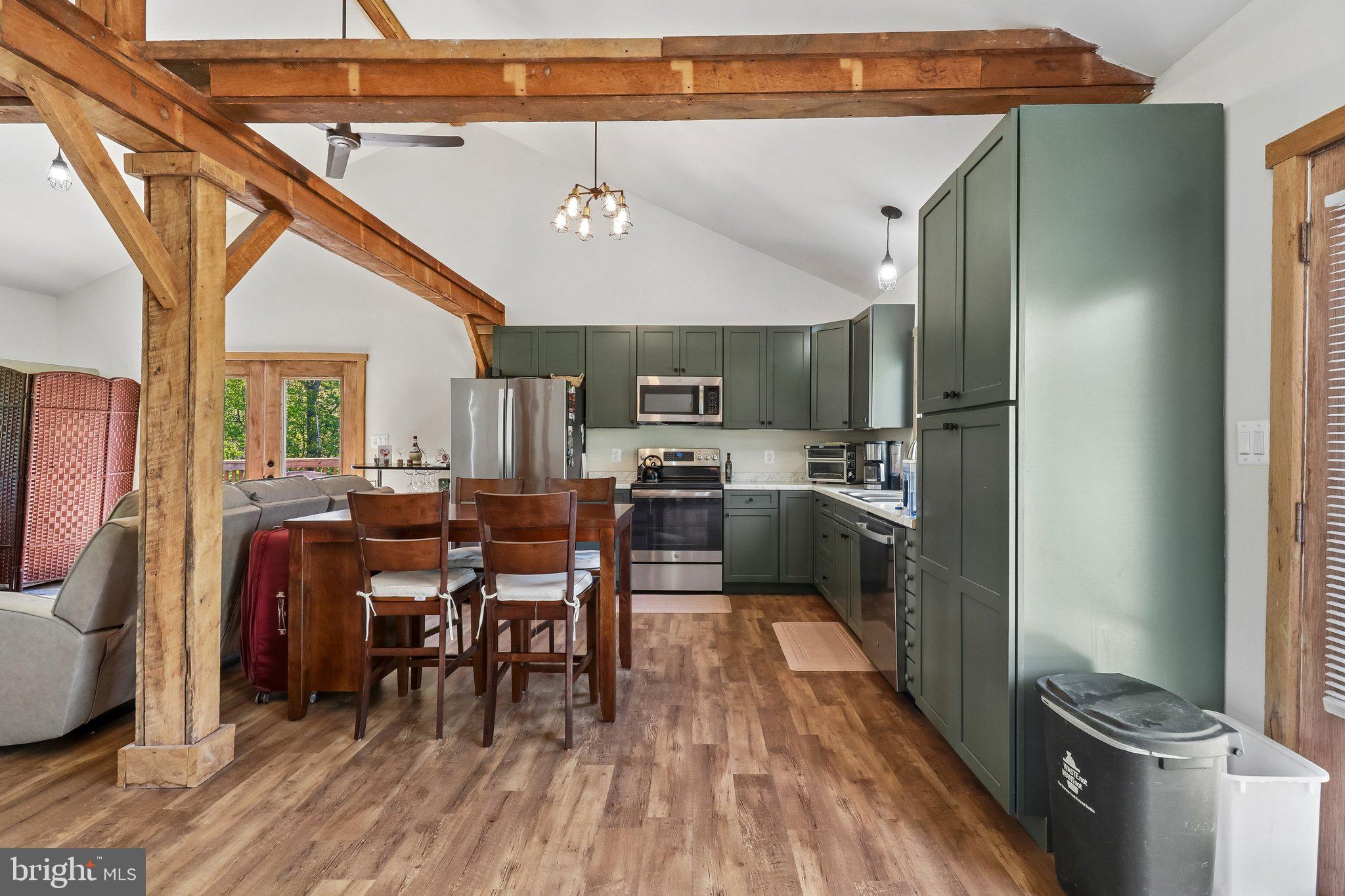 SOUTHERN KNOLL FARMS - Residential