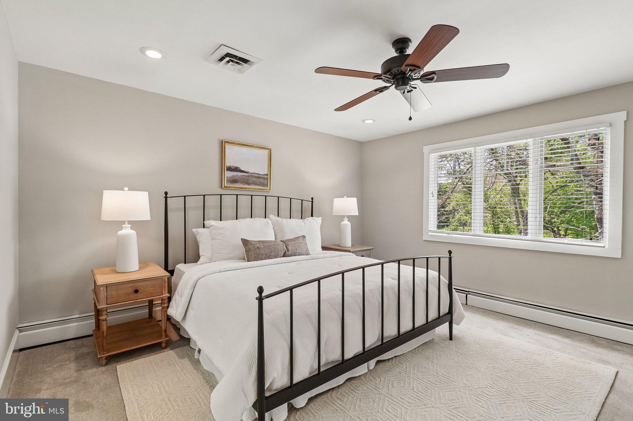 SOUTHERN KNOLL FARMS - Residential