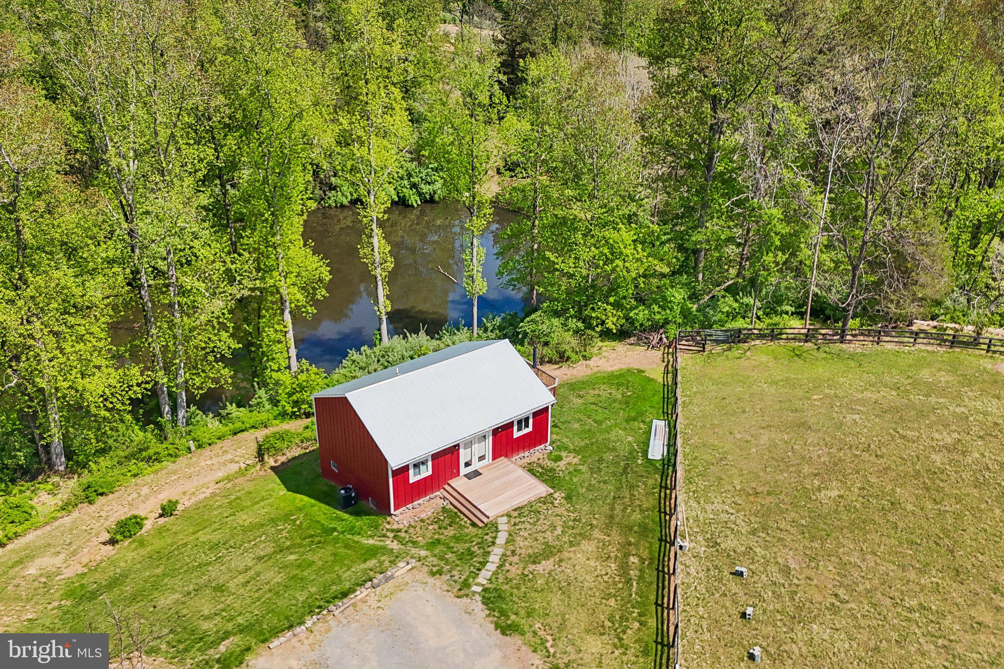 SOUTHERN KNOLL FARMS - Residential