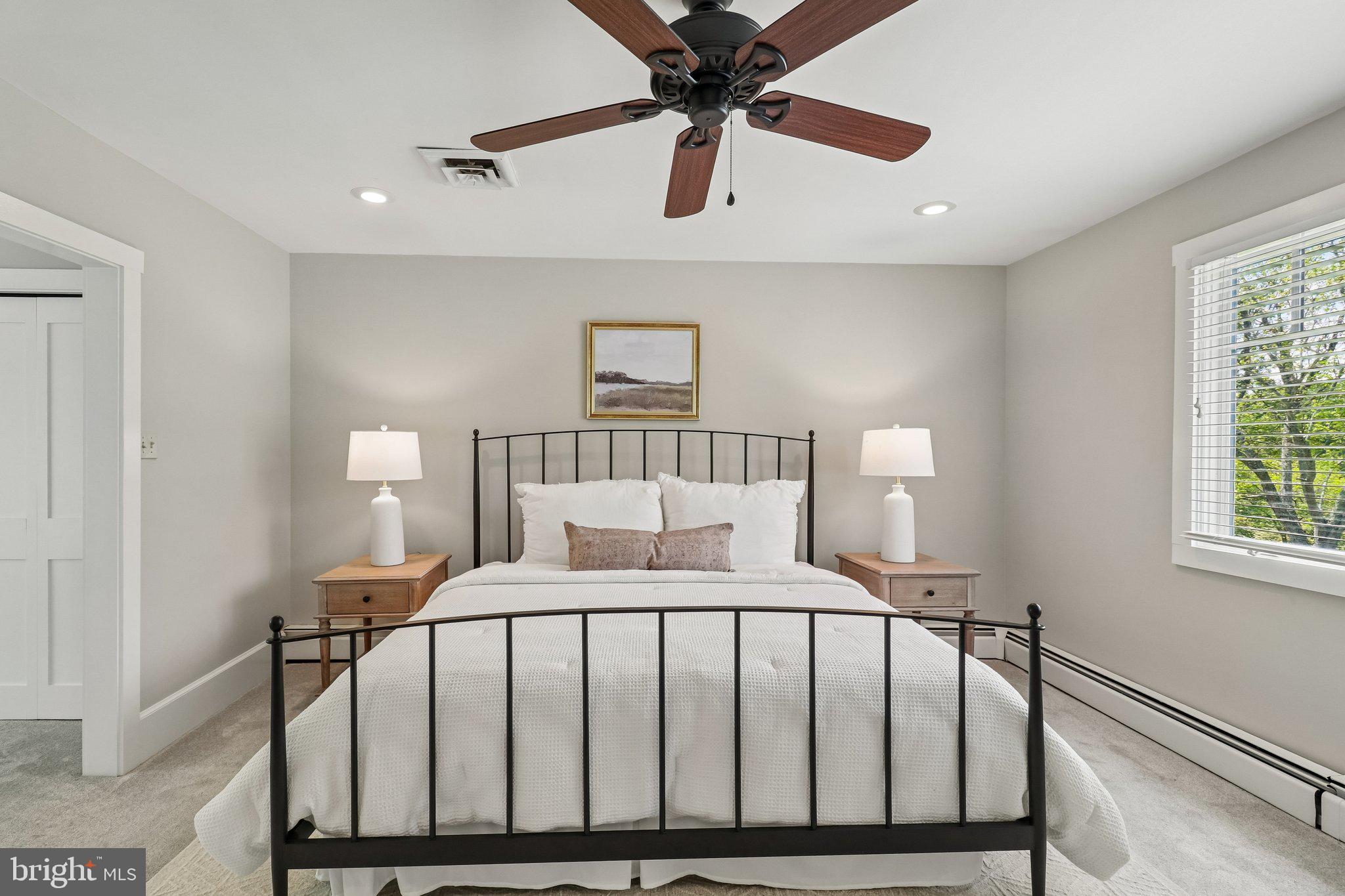 SOUTHERN KNOLL FARMS - Residential
