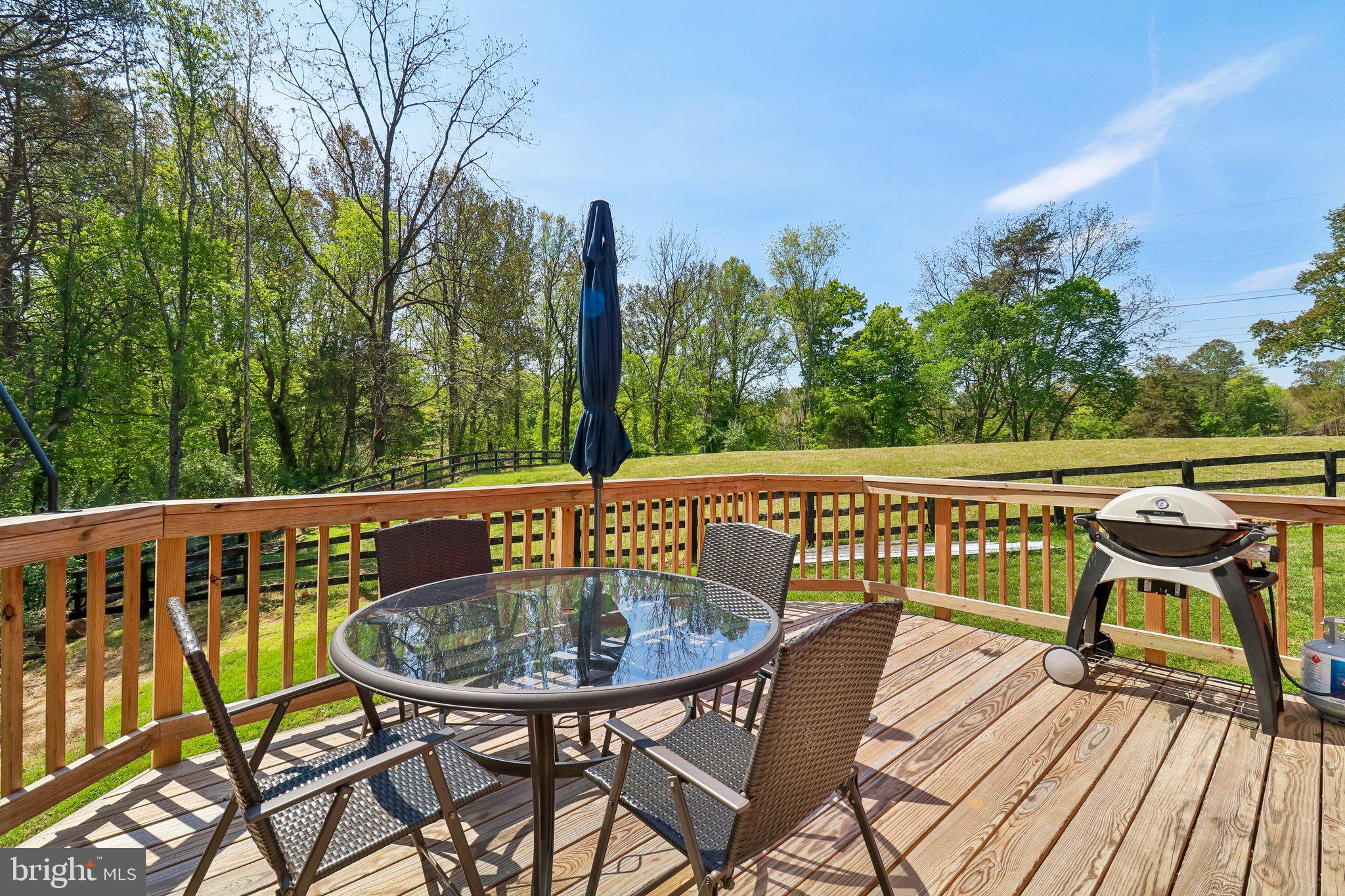 SOUTHERN KNOLL FARMS - Residential