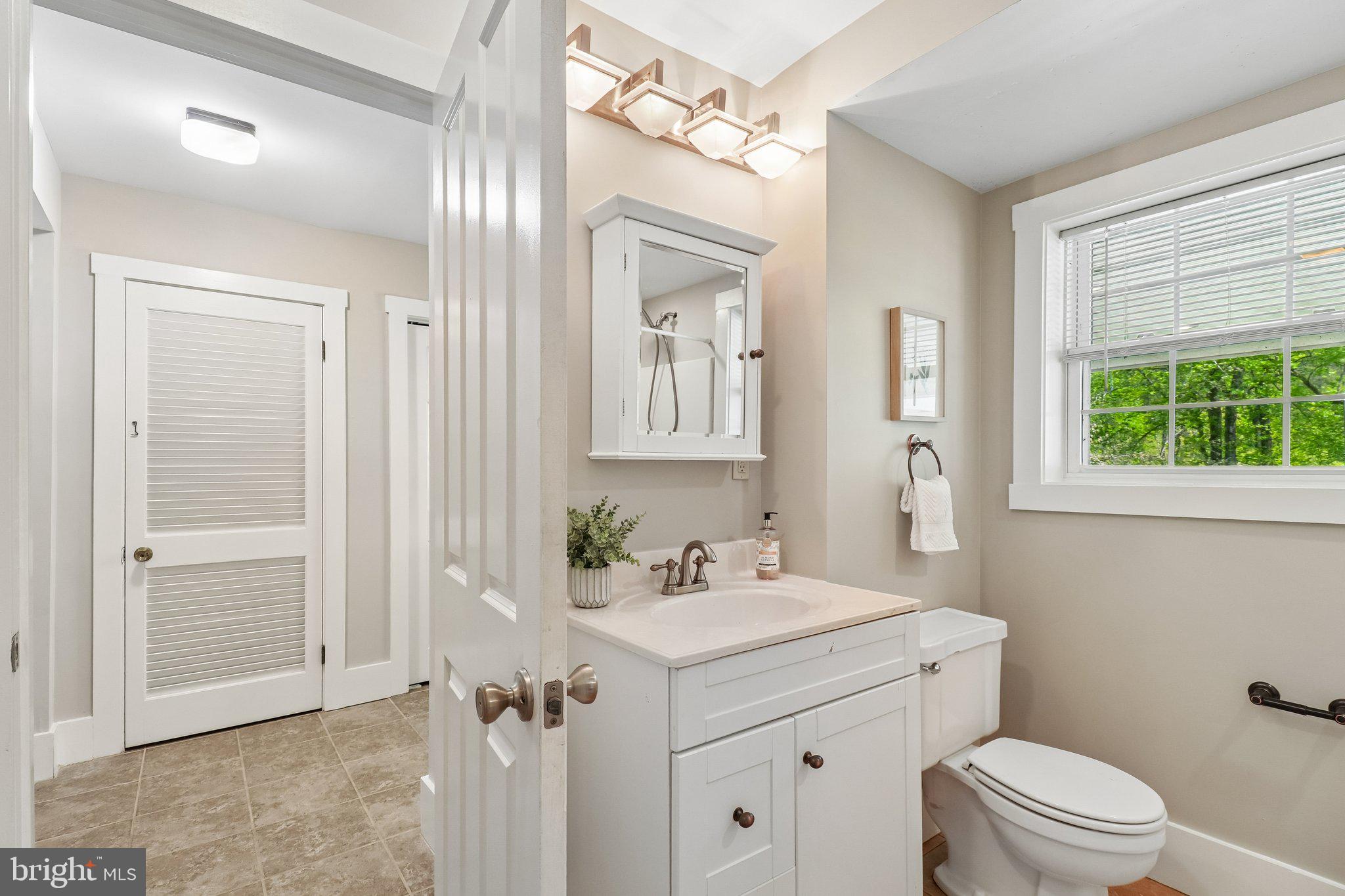 SOUTHERN KNOLL FARMS - Residential