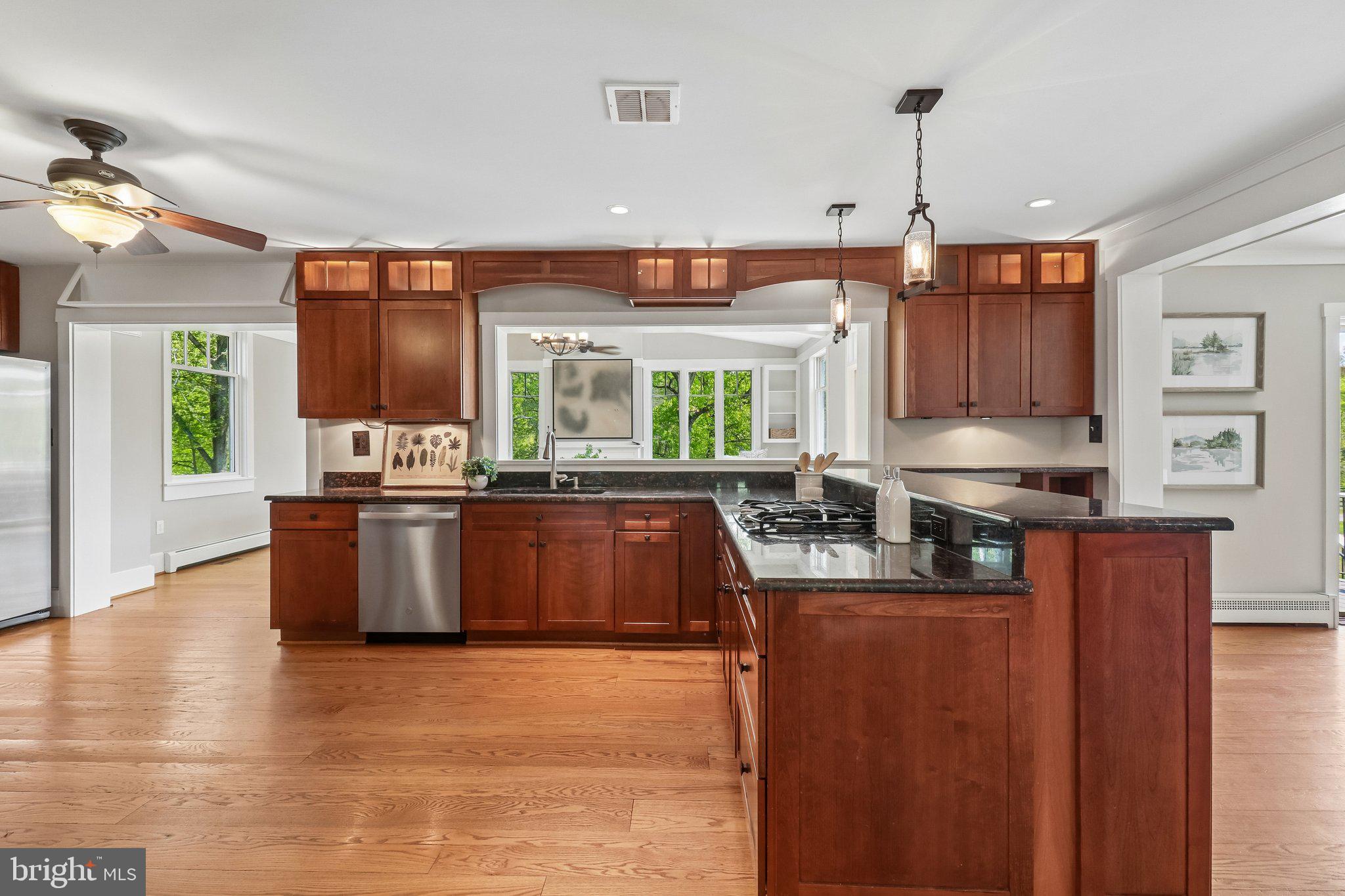 SOUTHERN KNOLL FARMS - Residential