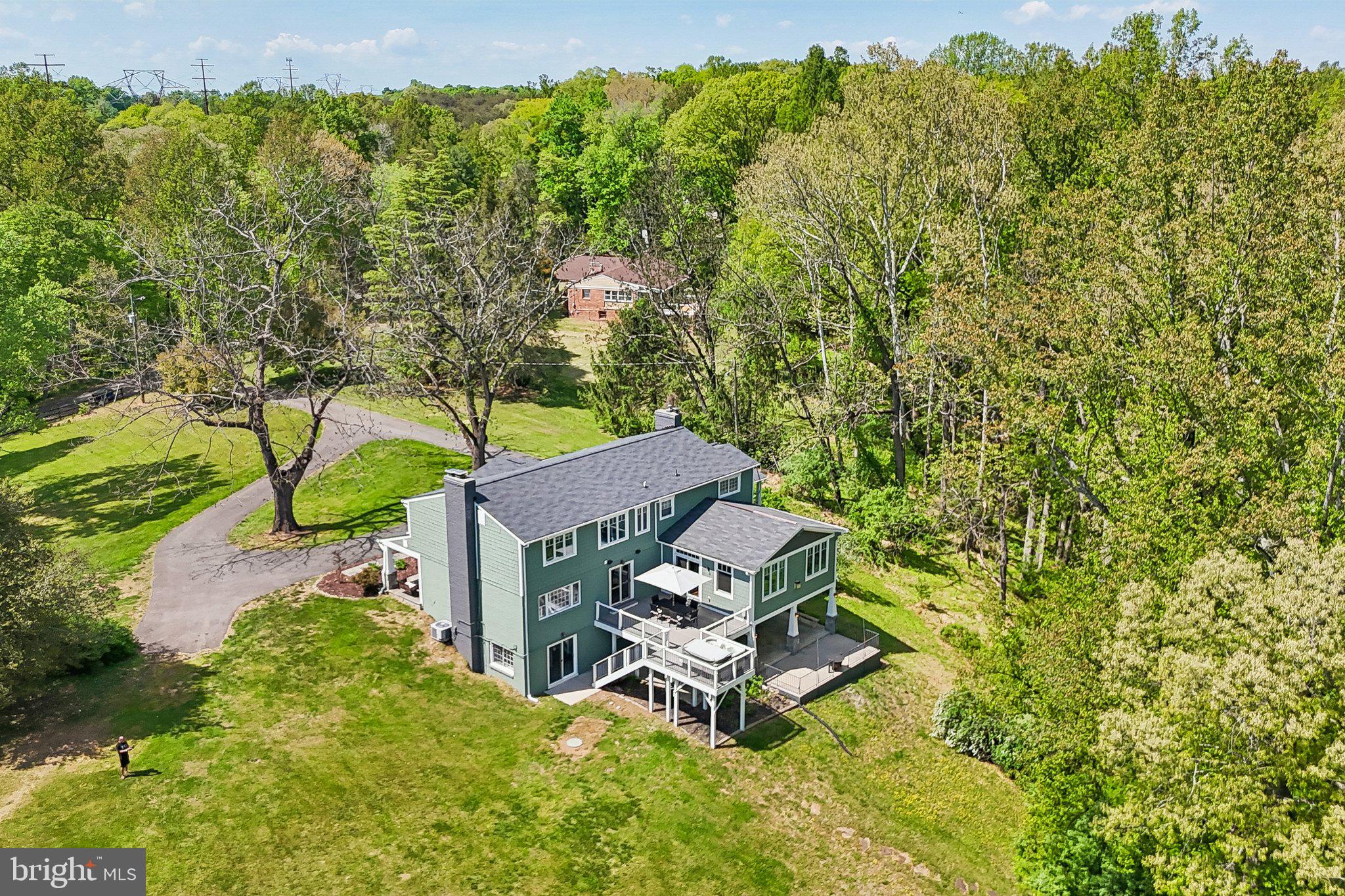 SOUTHERN KNOLL FARMS - Residential