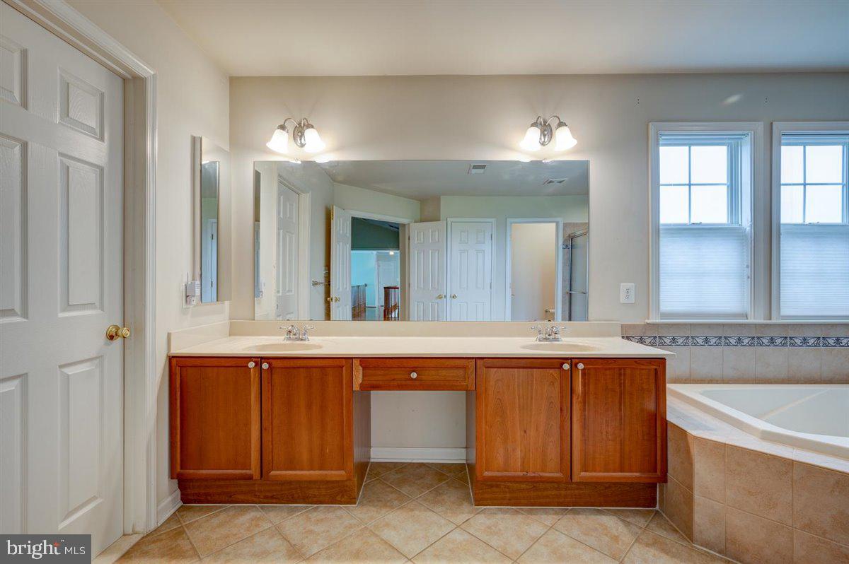 SADDLE RIDGE ESTATES - Residential