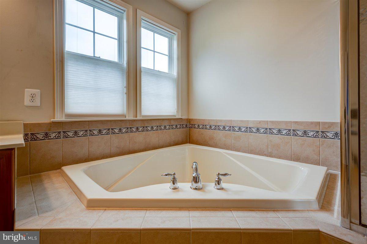 SADDLE RIDGE ESTATES - Residential