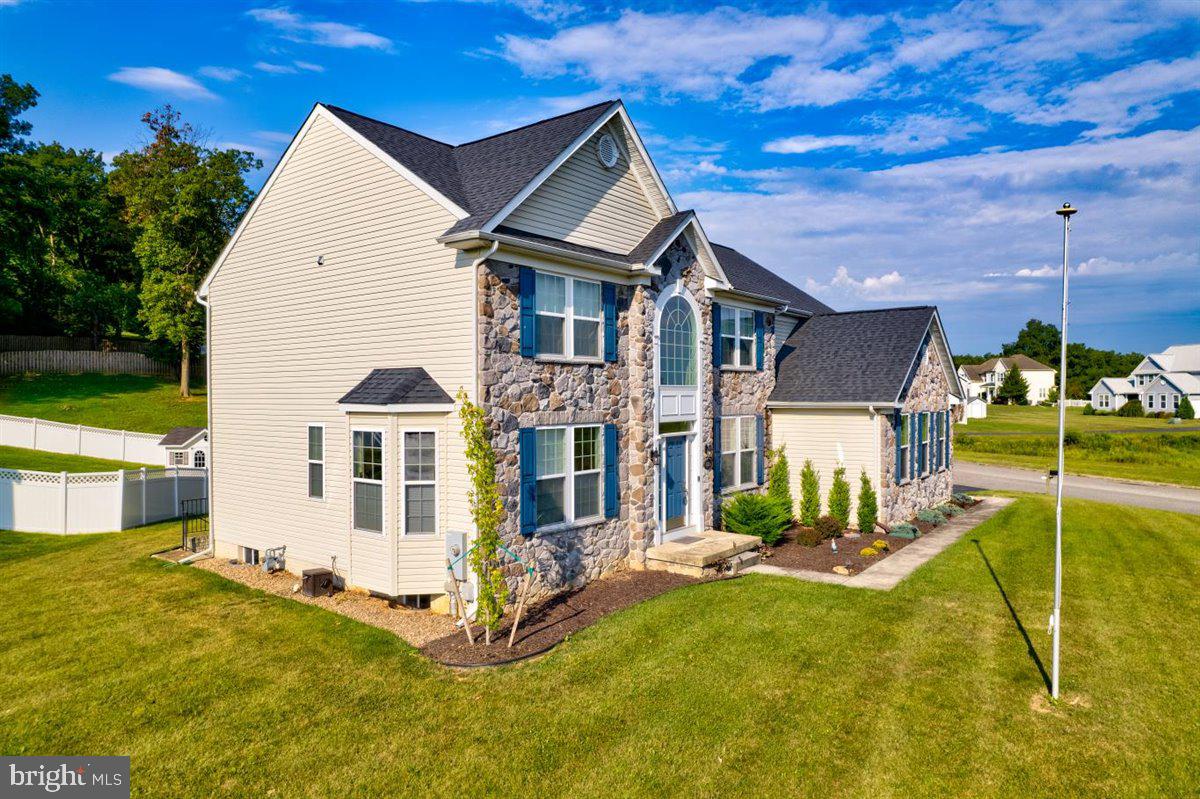 SADDLE RIDGE ESTATES - Residential