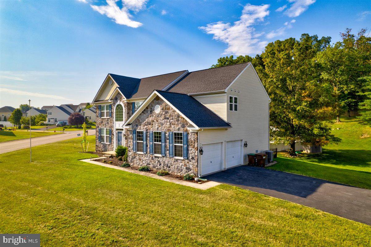 SADDLE RIDGE ESTATES - Residential