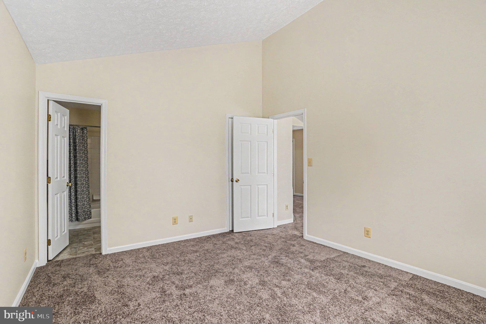 BAYLAND CONDO - Residential