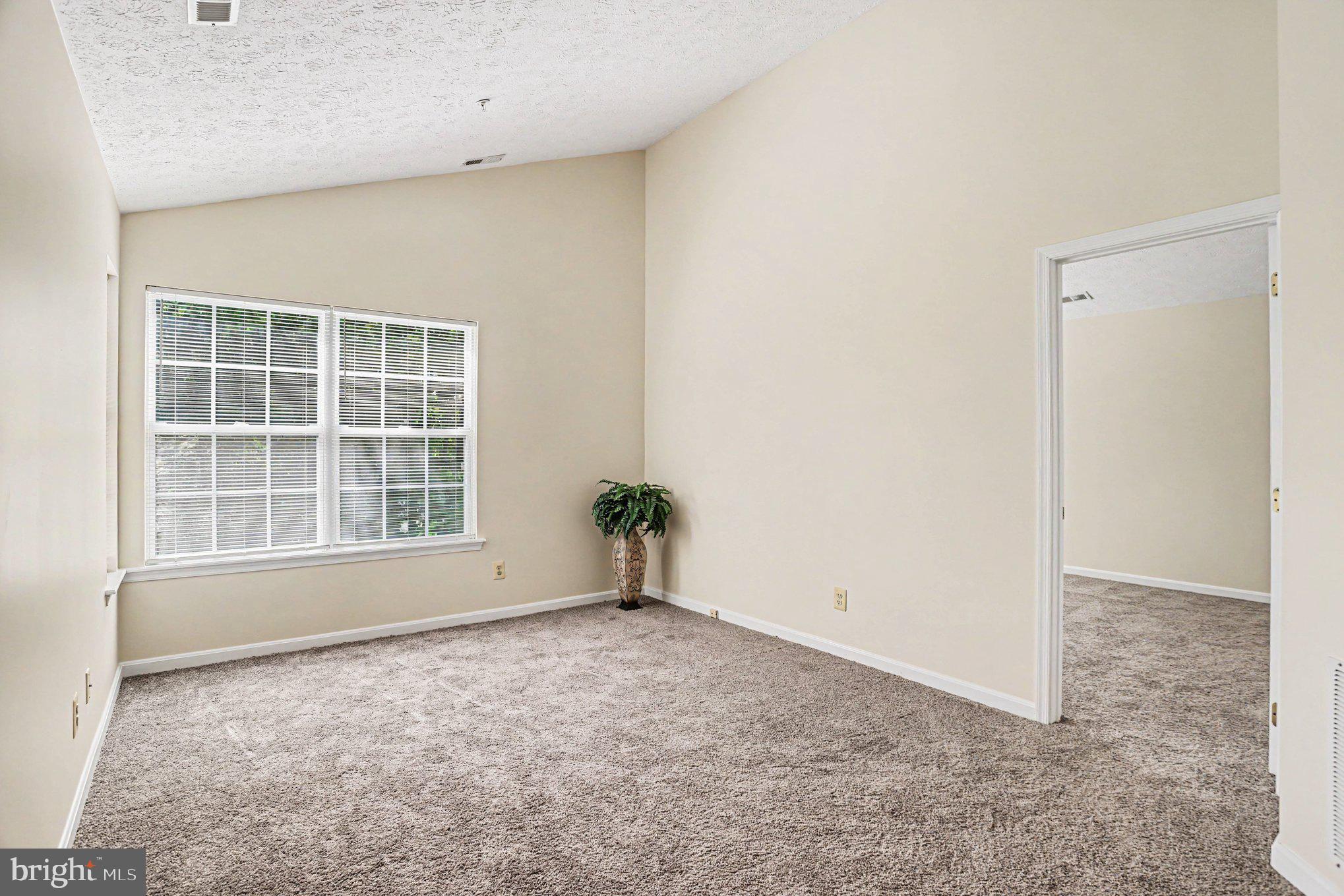 BAYLAND CONDO - Residential