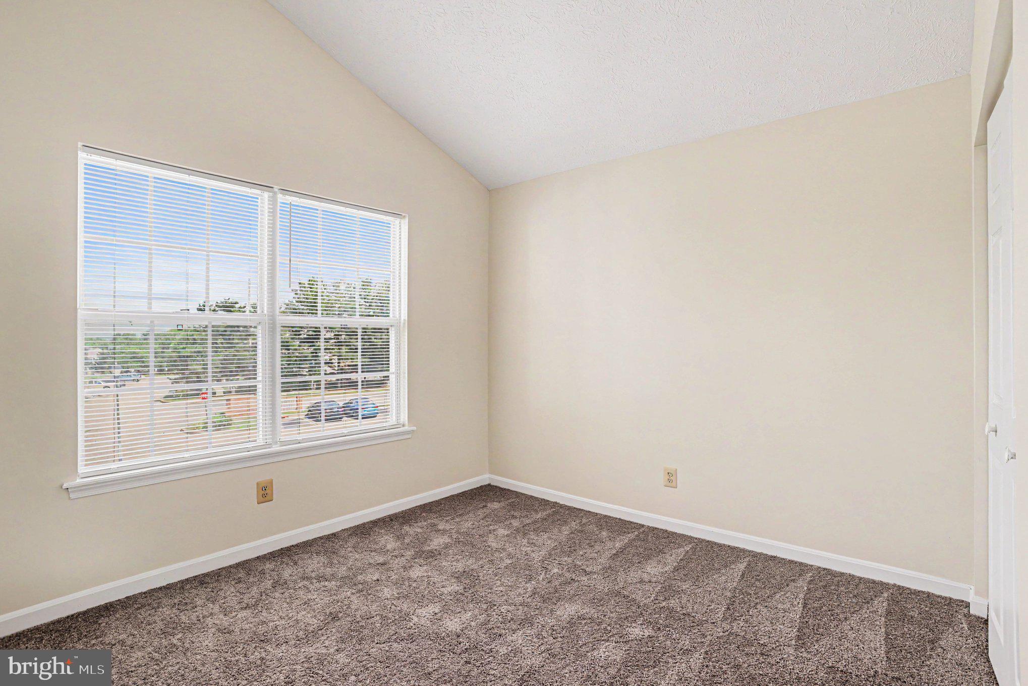 BAYLAND CONDO - Residential